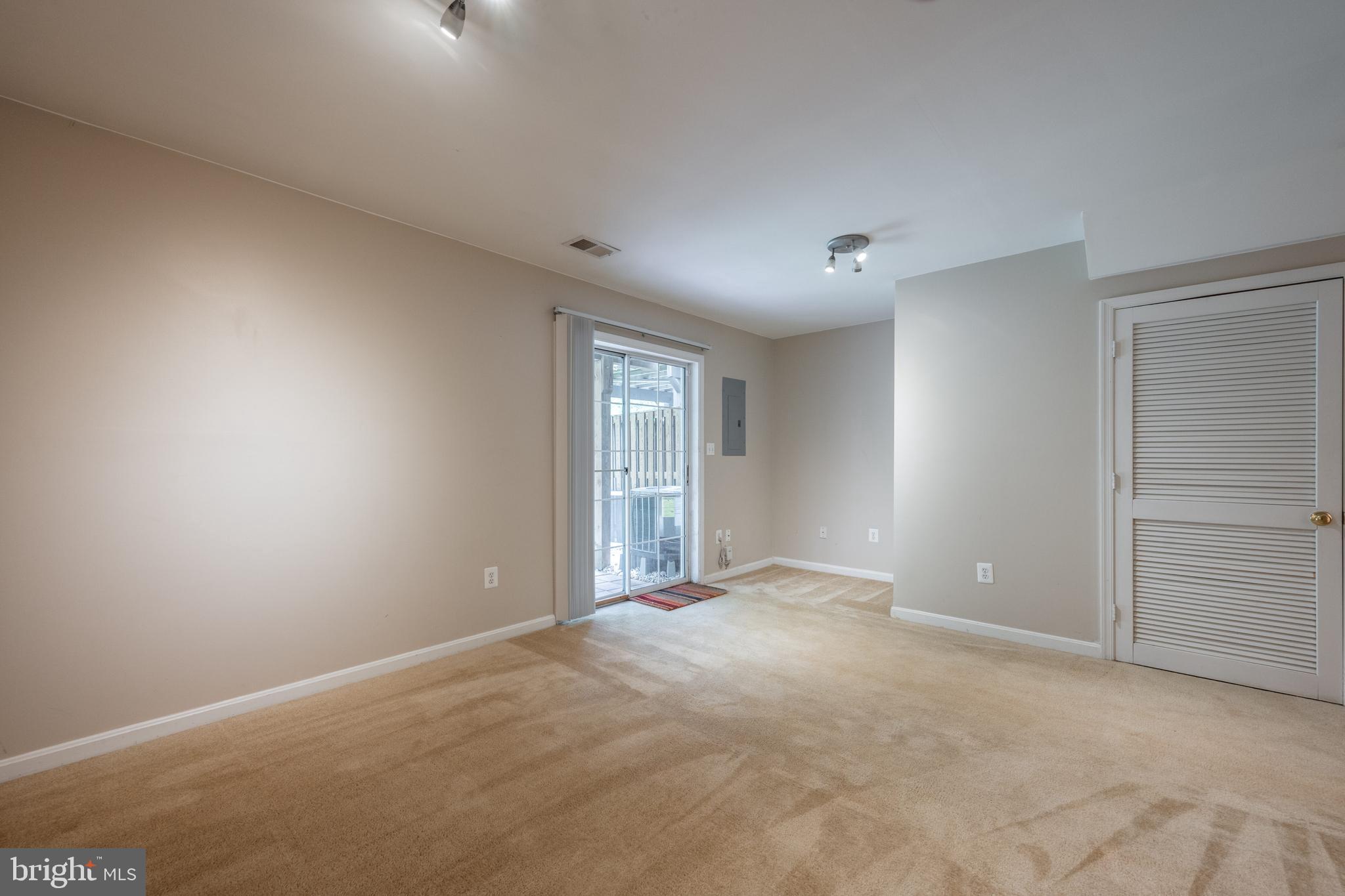 LAKE TERRAPIN/RIDGEFIELD - Residential