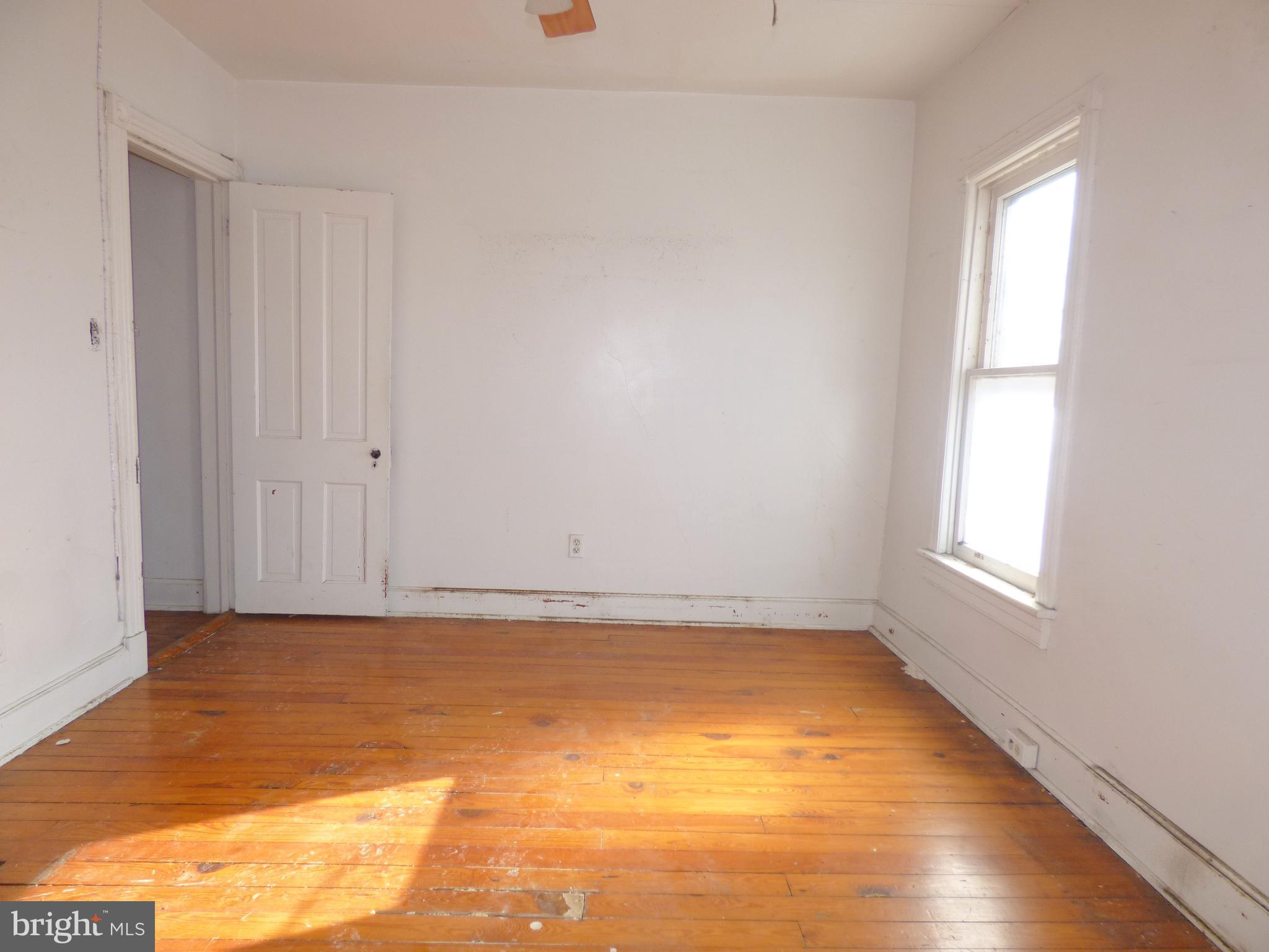 HAGERSTOWN - Residential