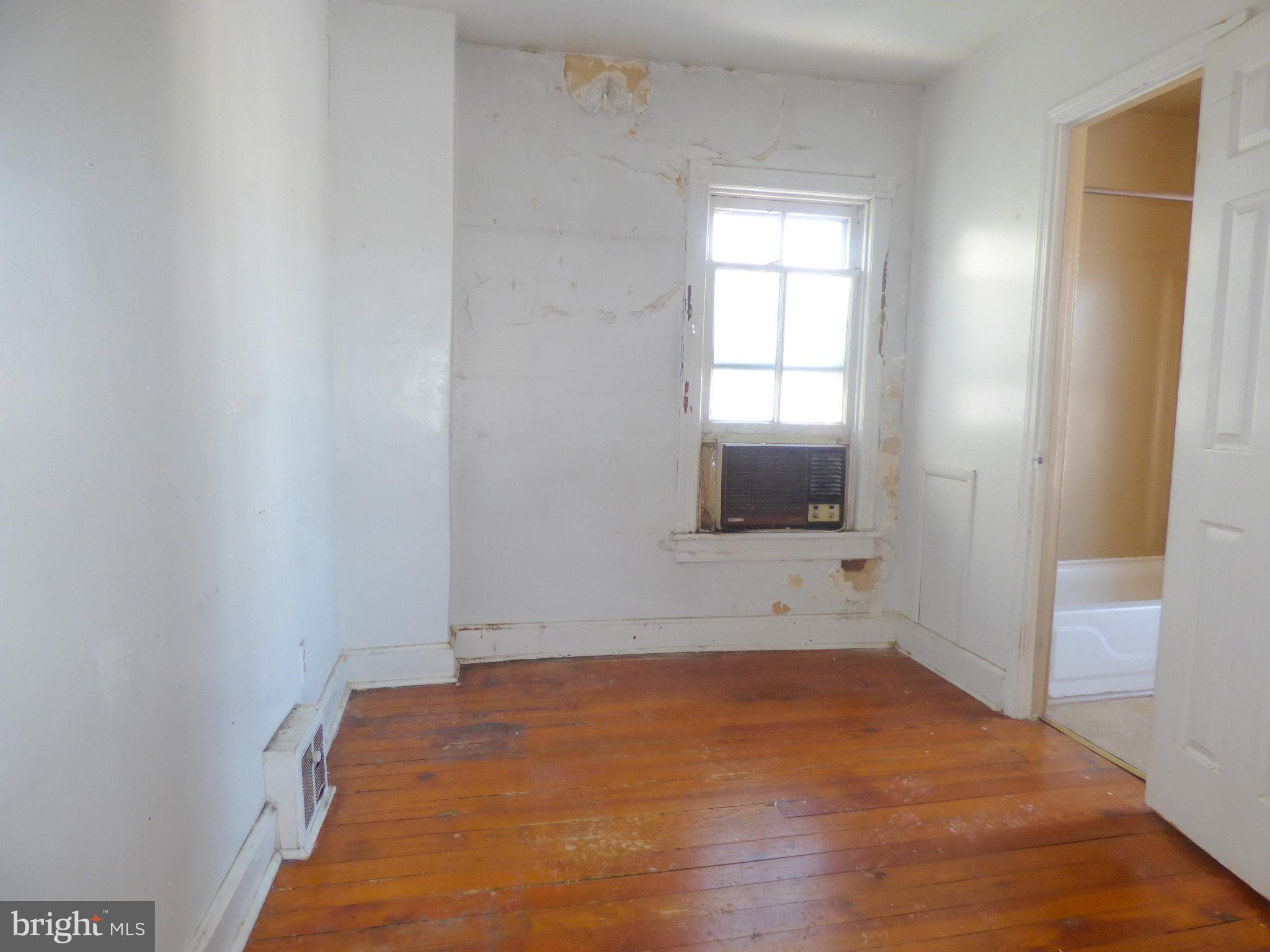 HAGERSTOWN - Residential