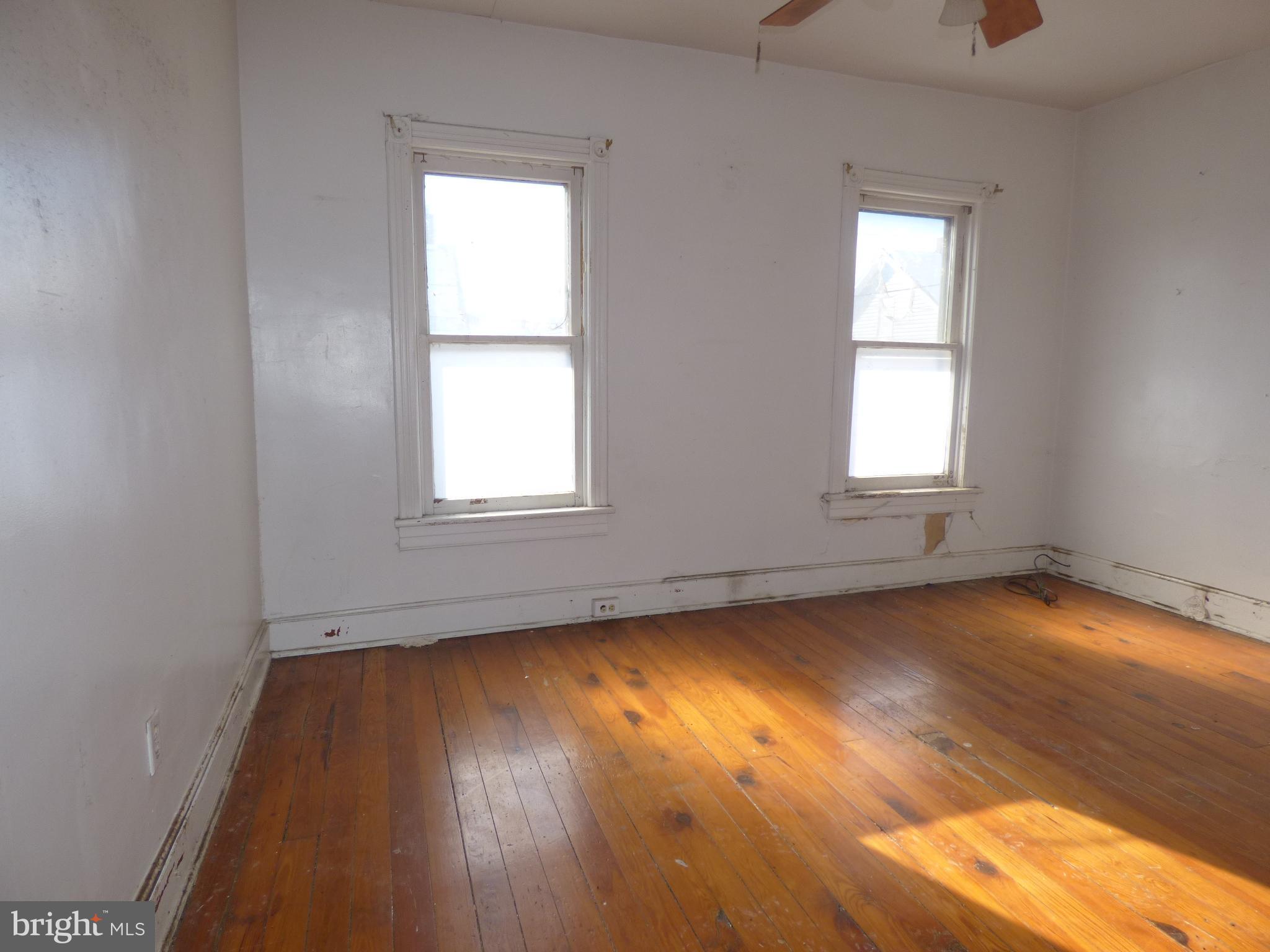 HAGERSTOWN - Residential