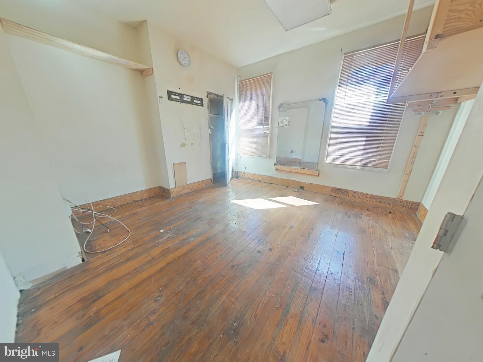 SHARSWOOD - Residential