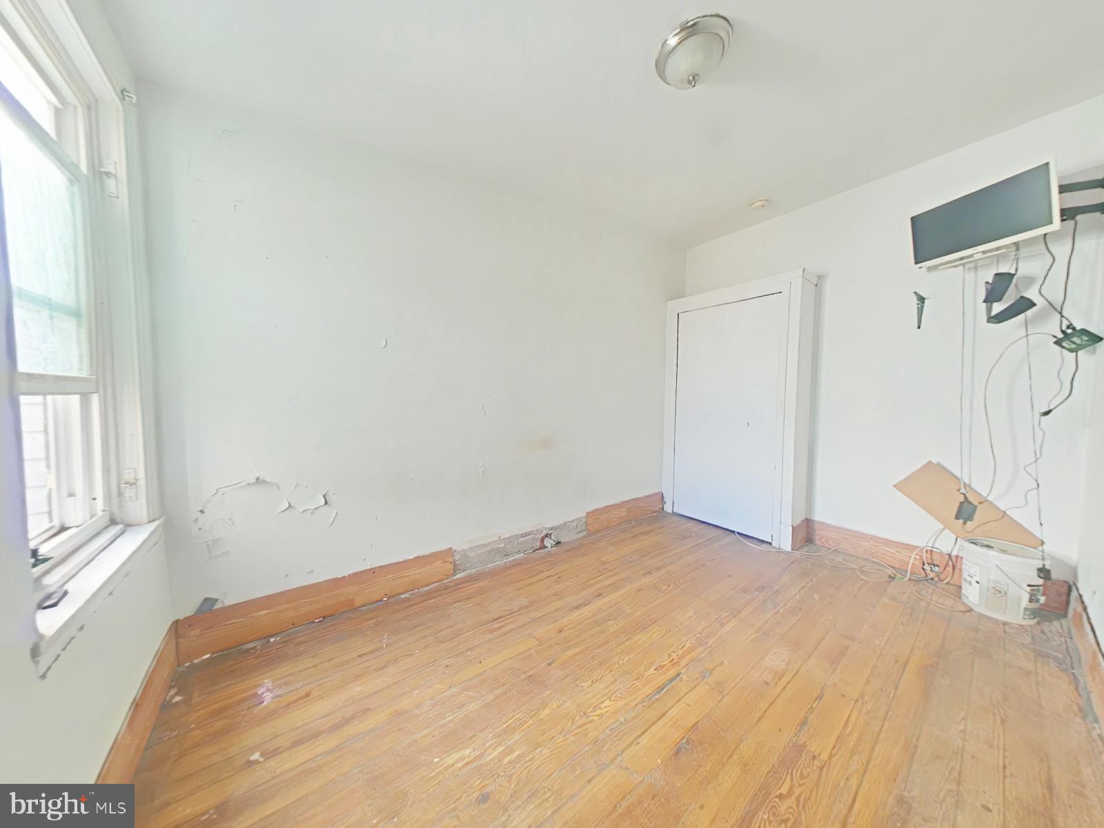 SHARSWOOD - Residential