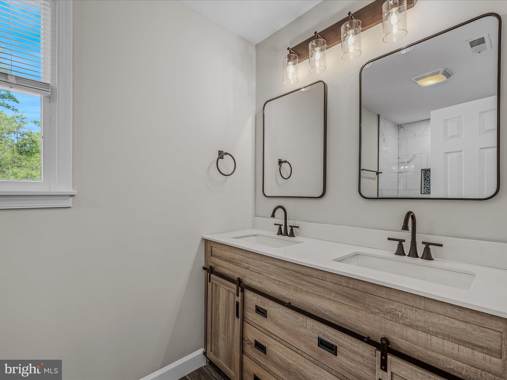 SHANNONDALE - Residential