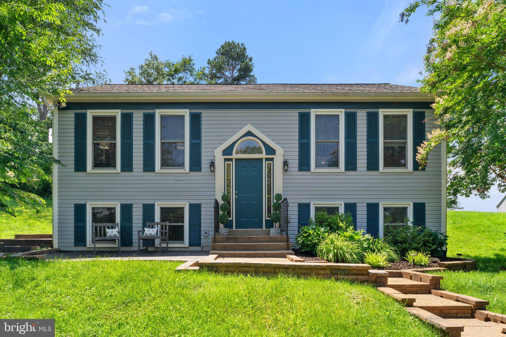 6251 RIDGE LANE