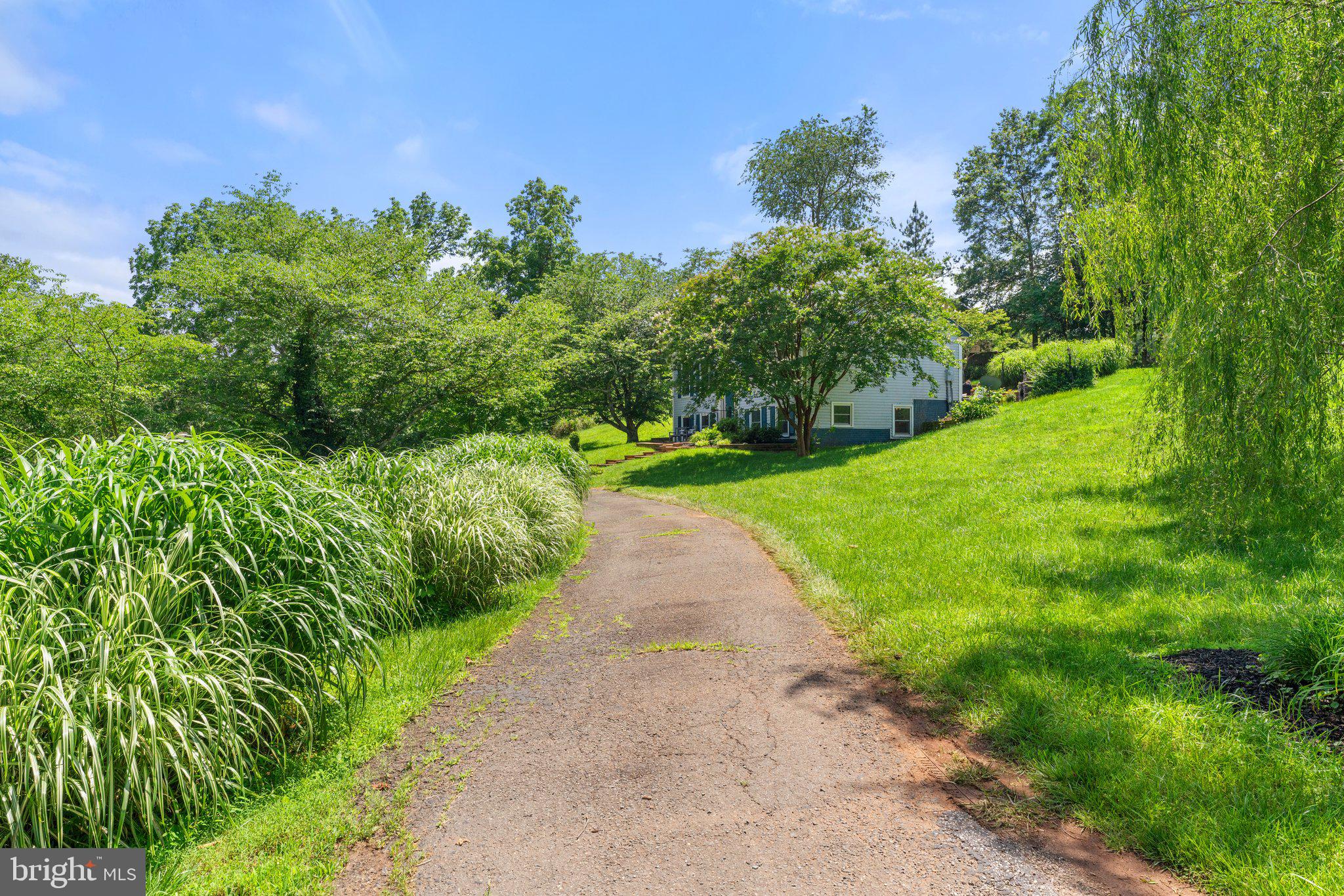 6251 RIDGE LANE