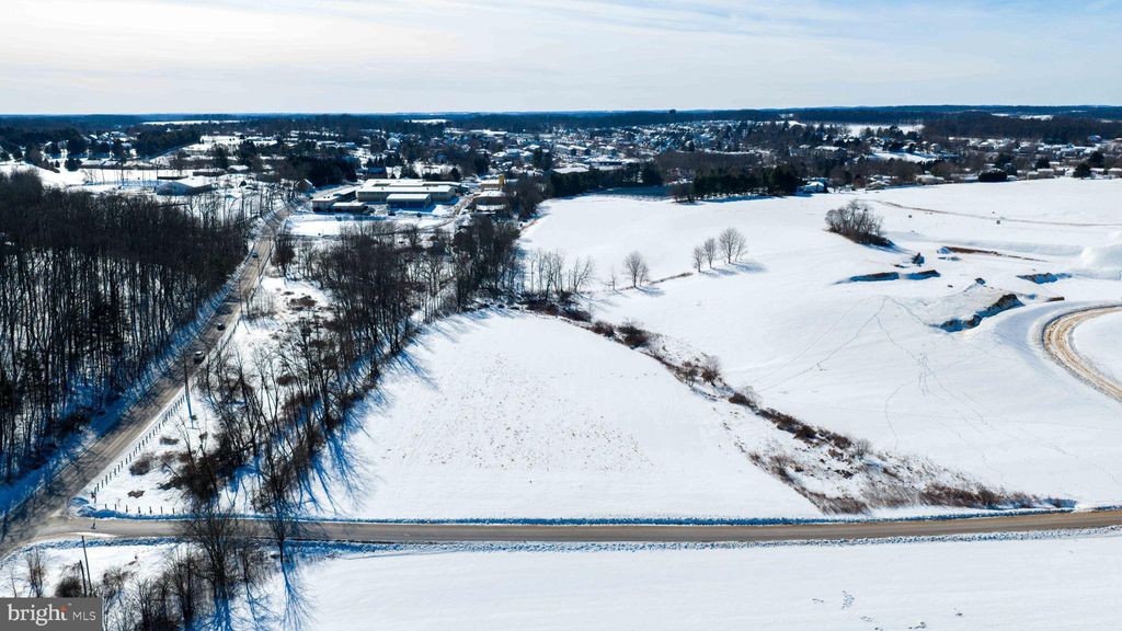 Photo of 905 Kirchner Rd, NEW FREEDOM, PA 17349 (MLS # PAYK2097044)