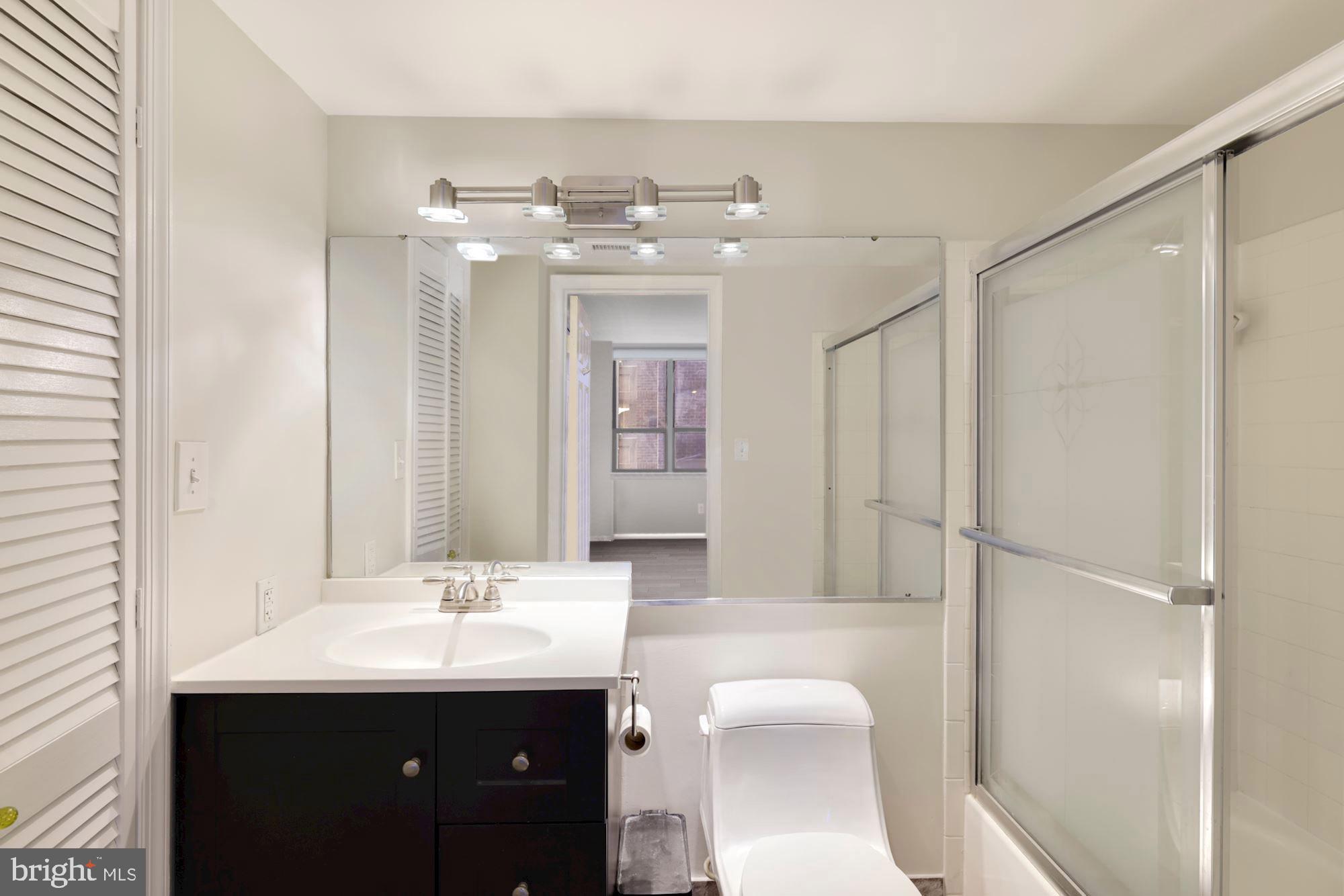 THE CHRISTOPHER - Residential