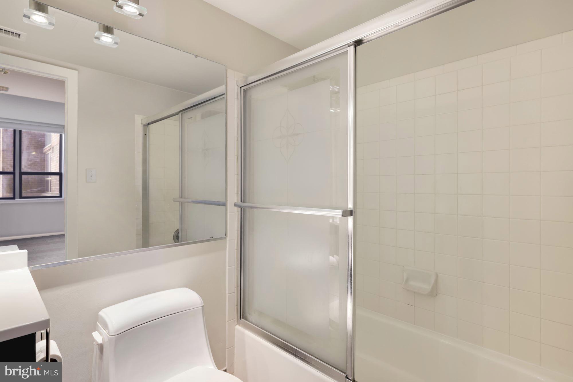 THE CHRISTOPHER - Residential