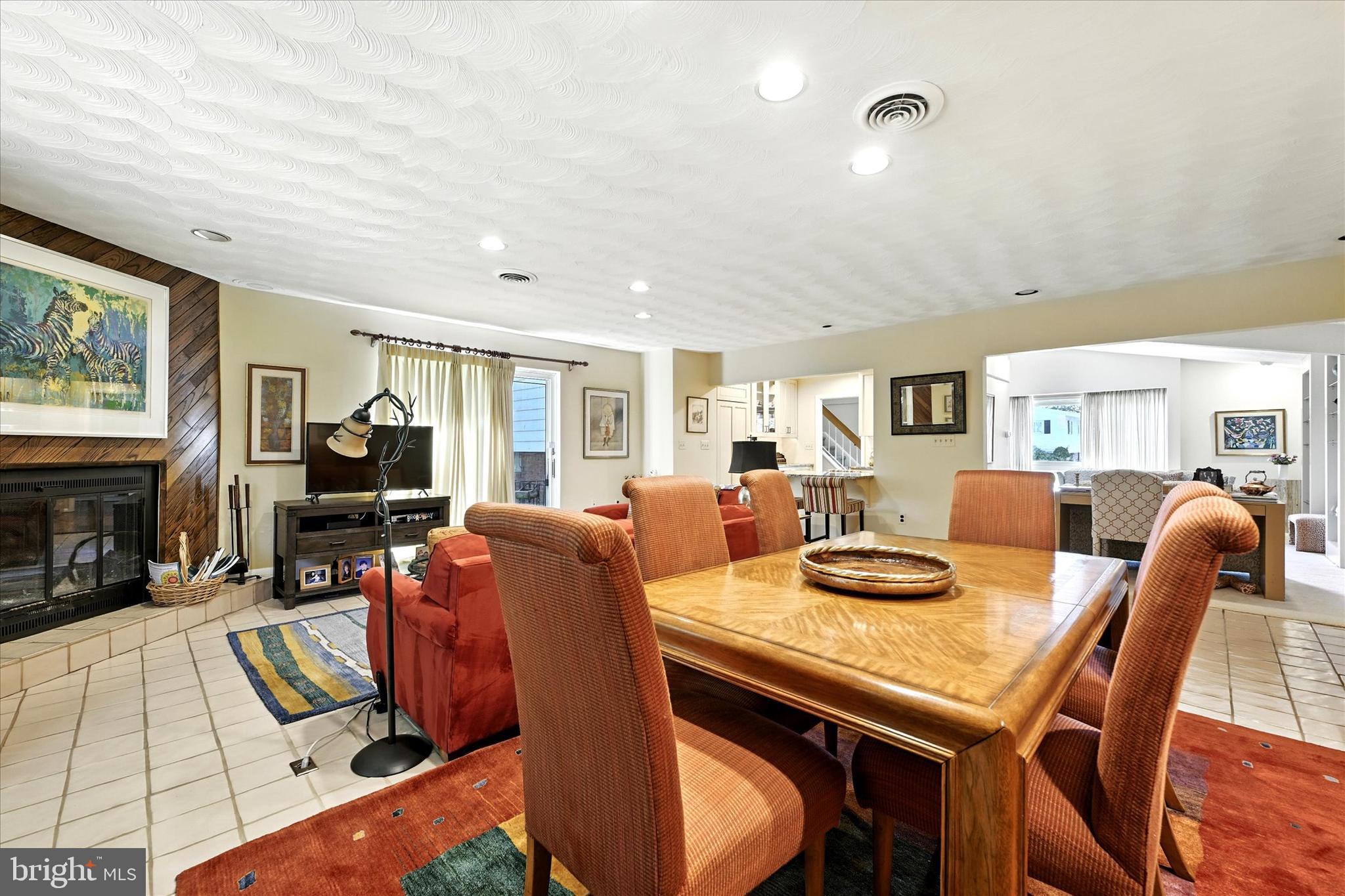 VALLEY STREAM - Residential