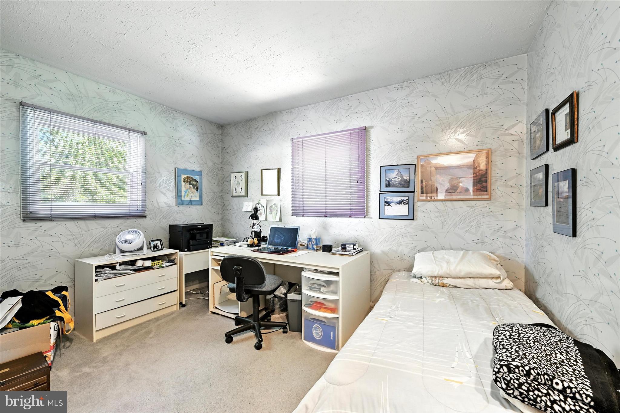 VALLEY STREAM - Residential