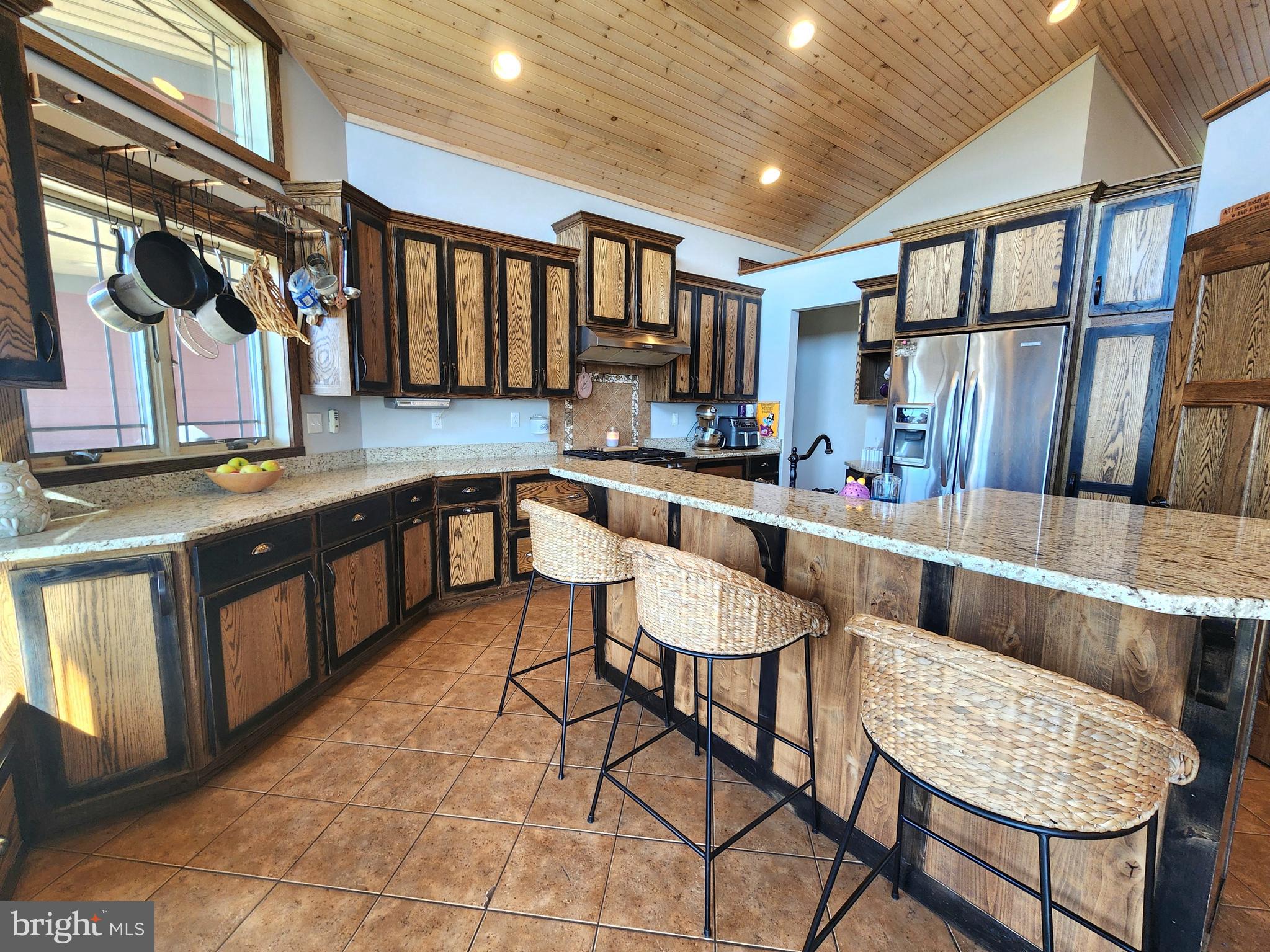 THE SUMMIT OF HARWOOD - Residential