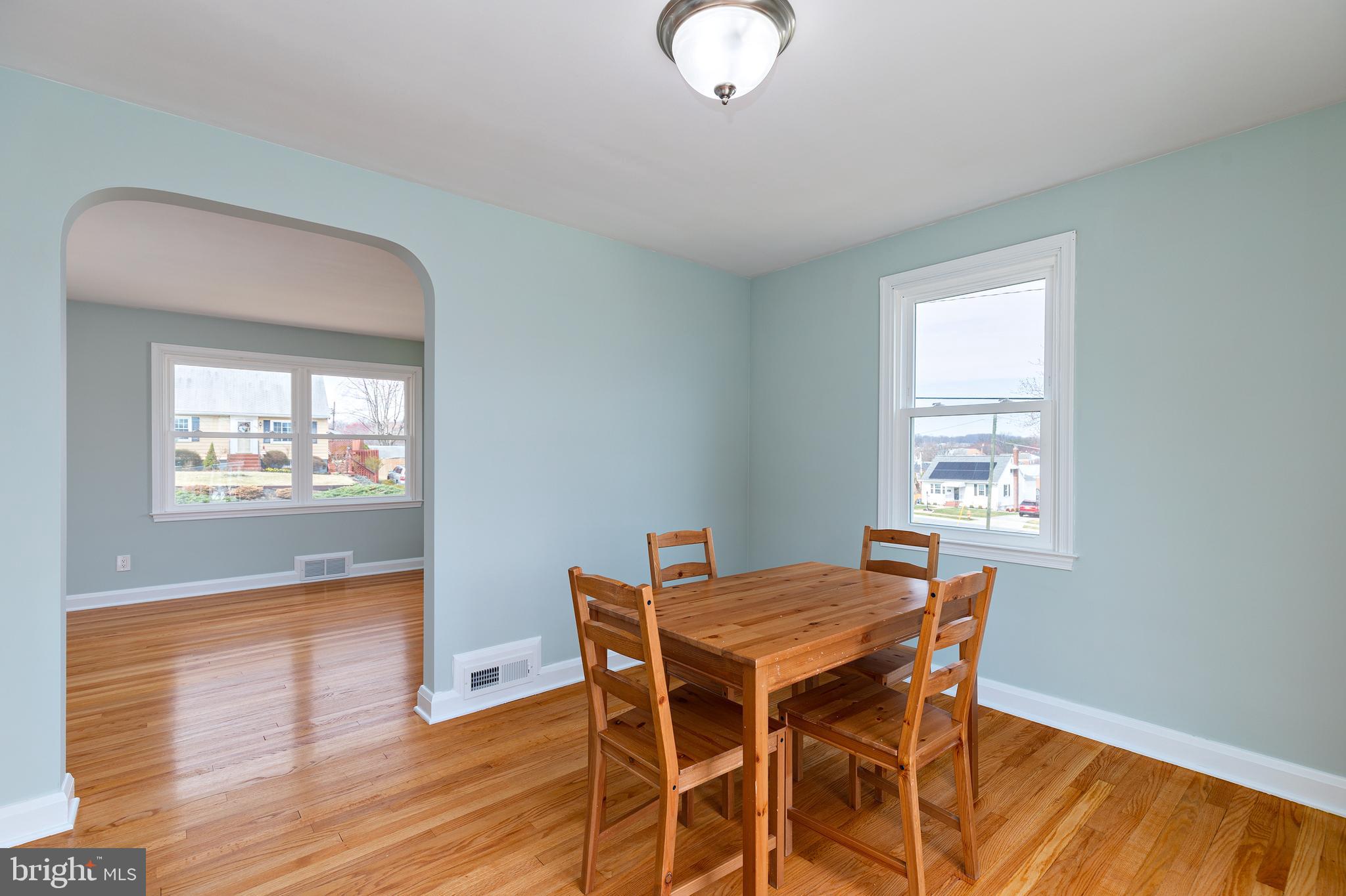 ARBOUR MANOR - Residential