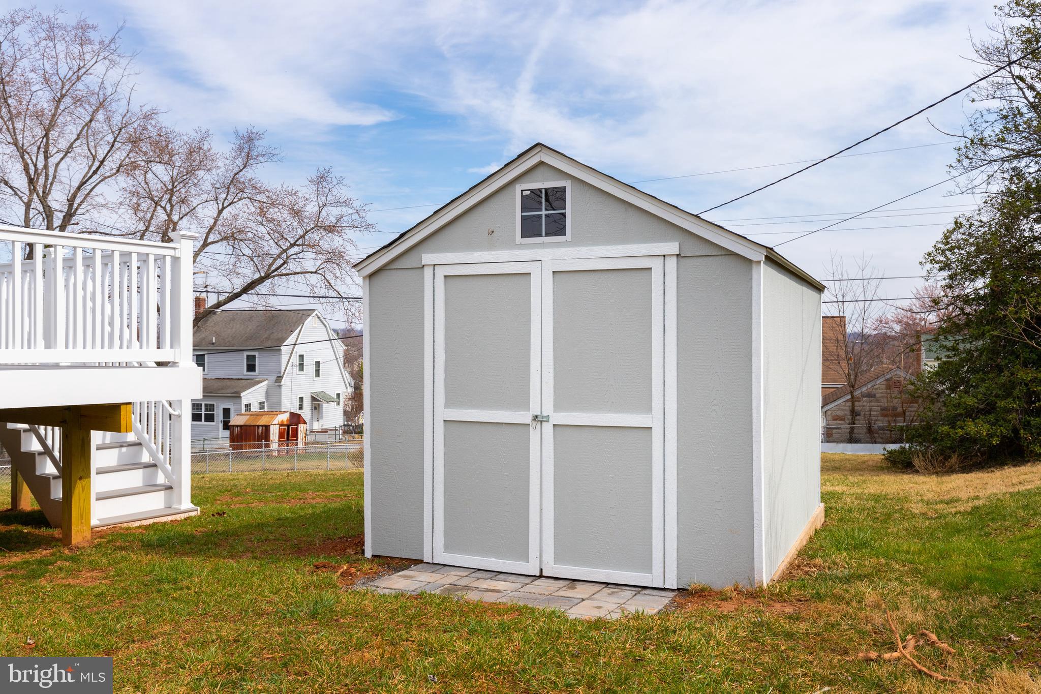 ARBOUR MANOR - Residential