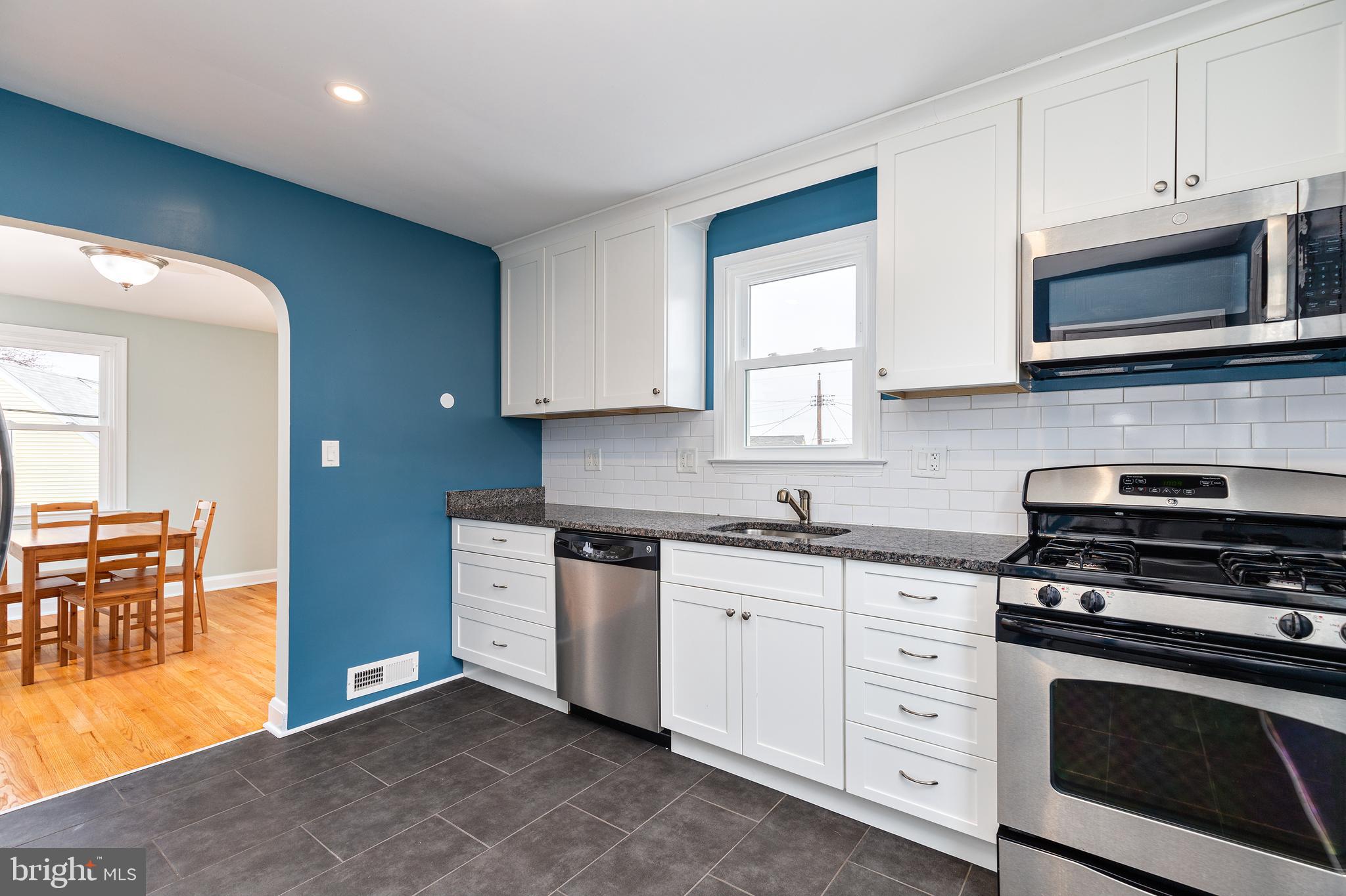 ARBOUR MANOR - Residential