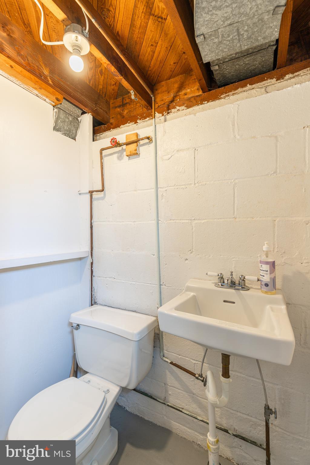 ARBOUR MANOR - Residential