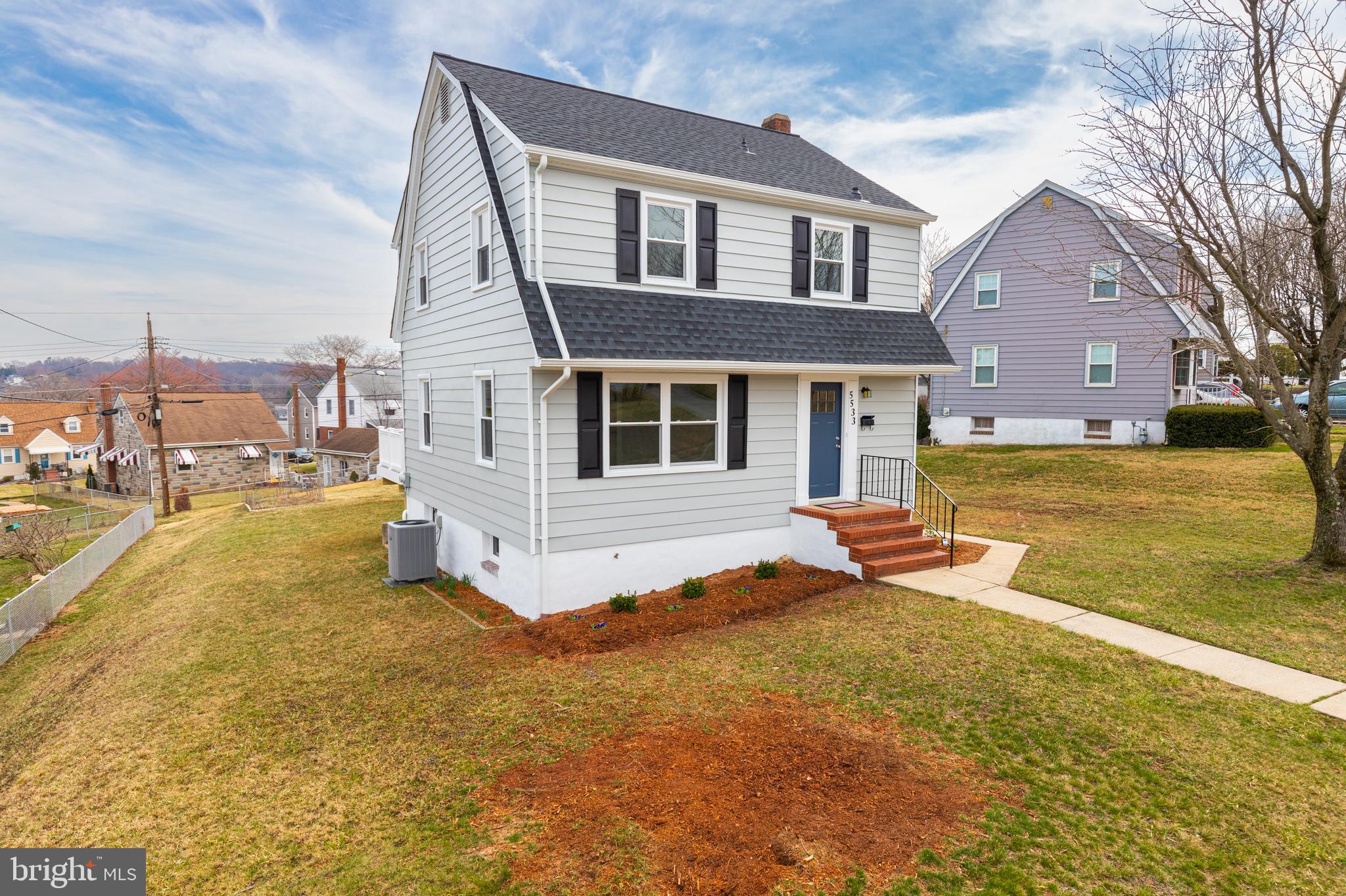 ARBOUR MANOR - Residential