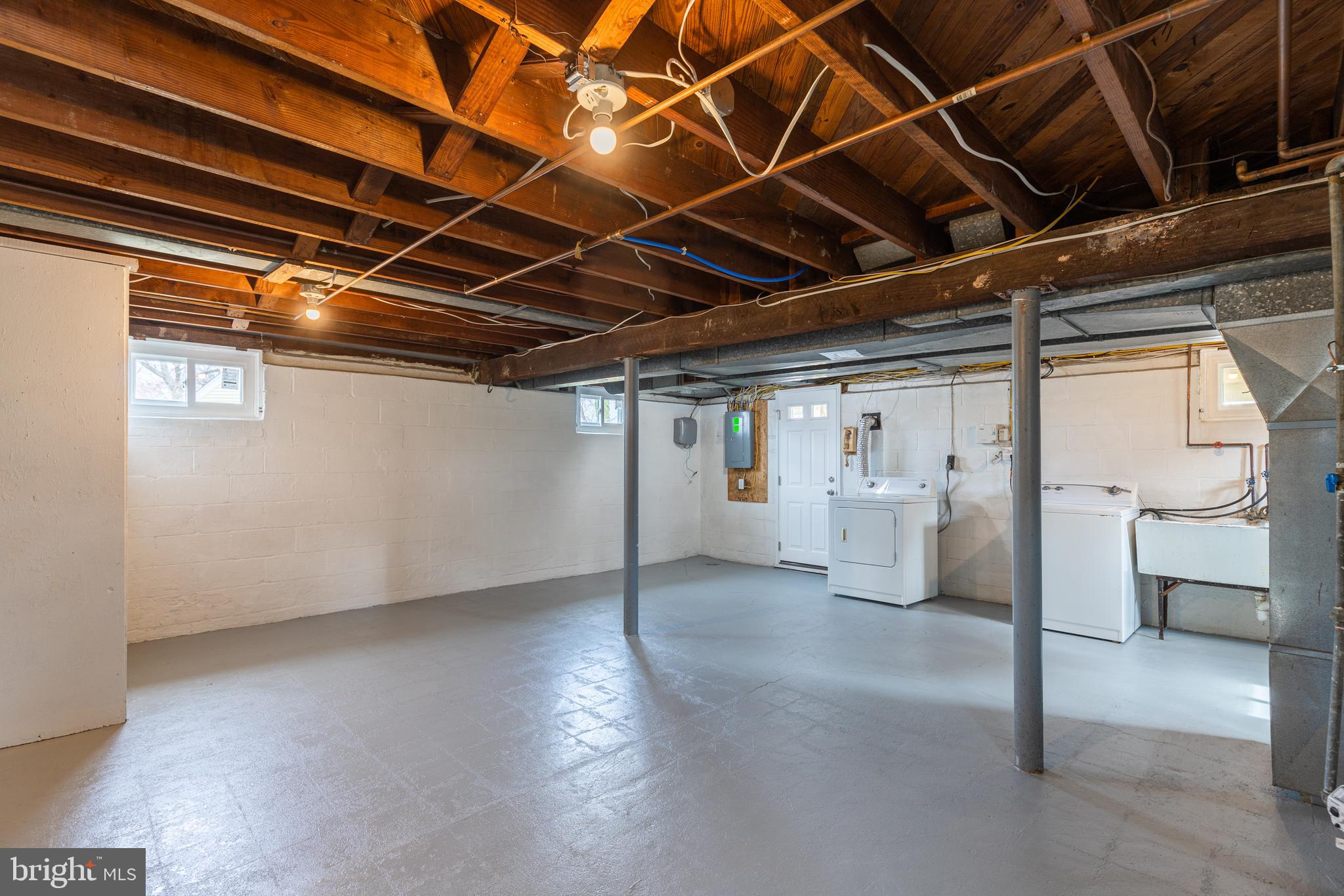 ARBOUR MANOR - Residential