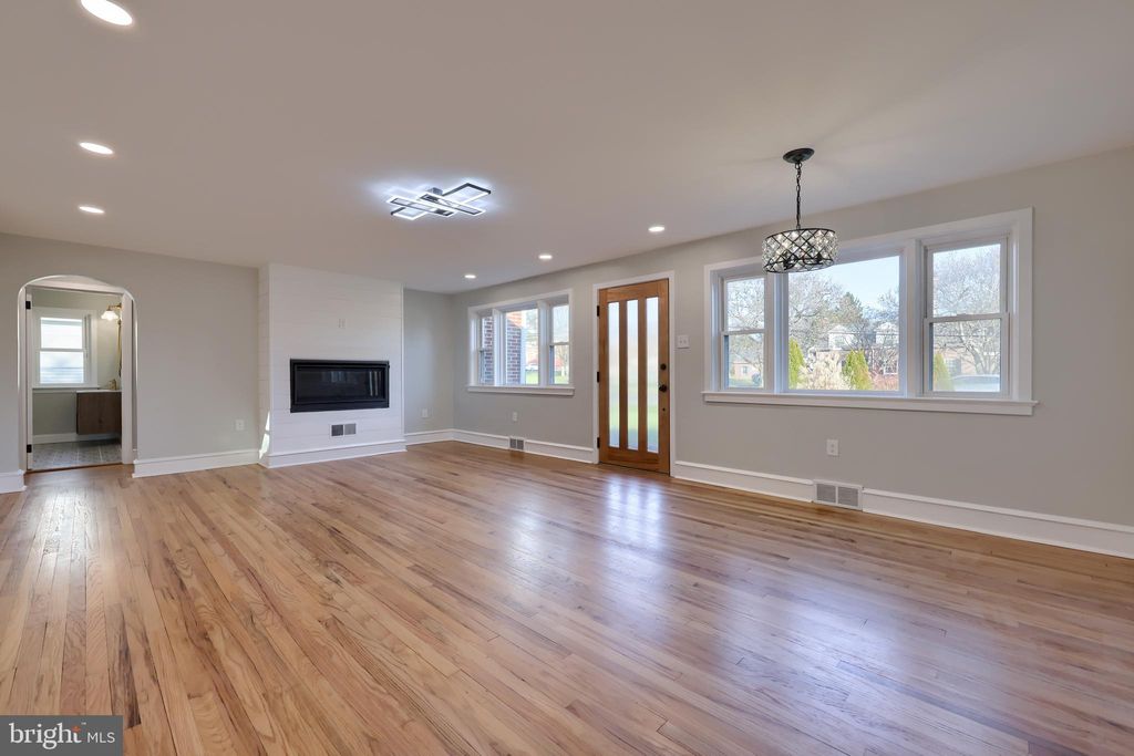 Photo of 124 MILLERSVILLE RD, LANCASTER, PA 17603 (MLS # PALA2029086)