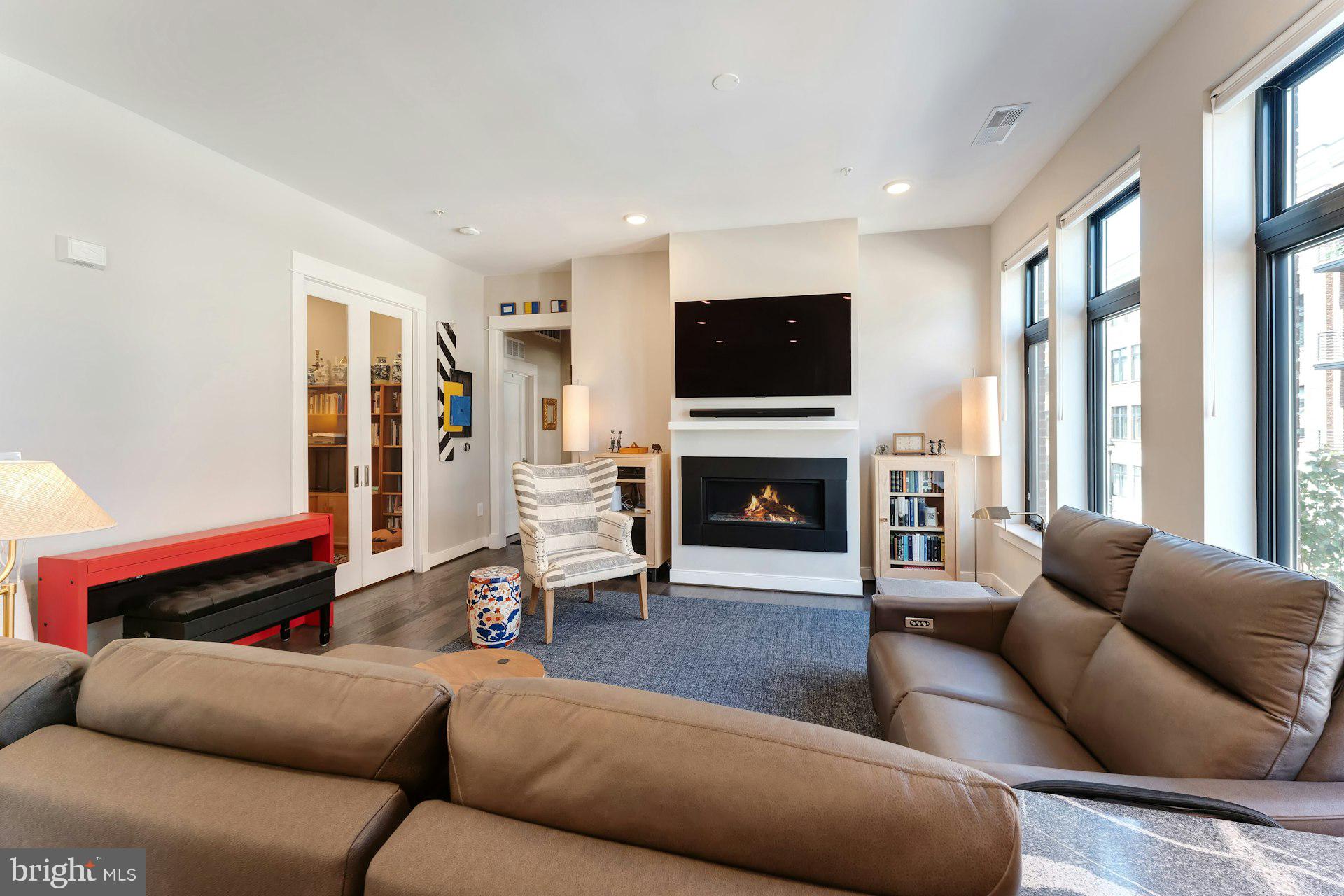 KING STREET STATION CONDO - Residential