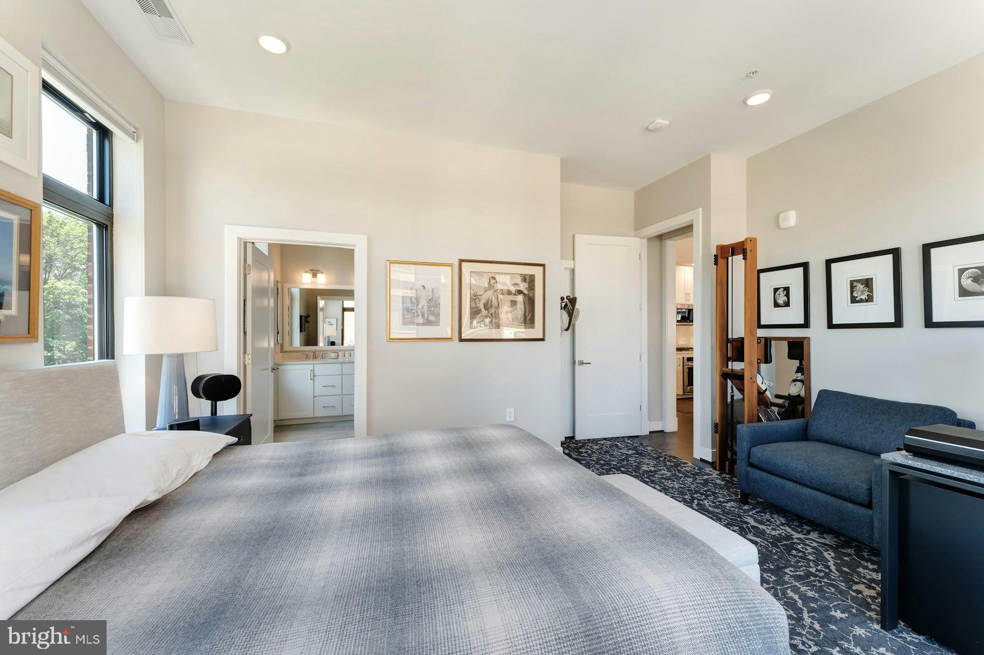 KING STREET STATION CONDO - Residential