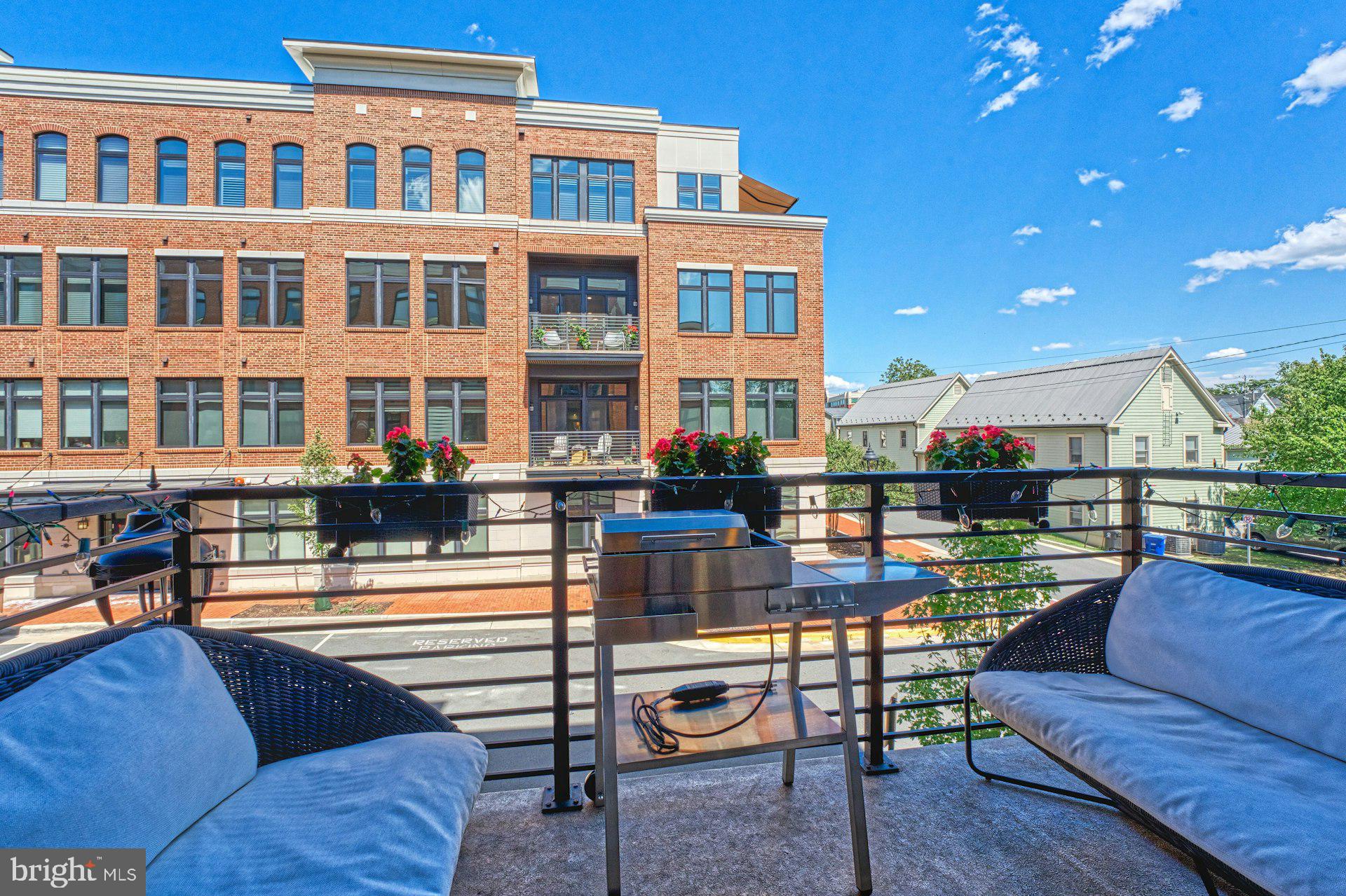 KING STREET STATION CONDO - Residential