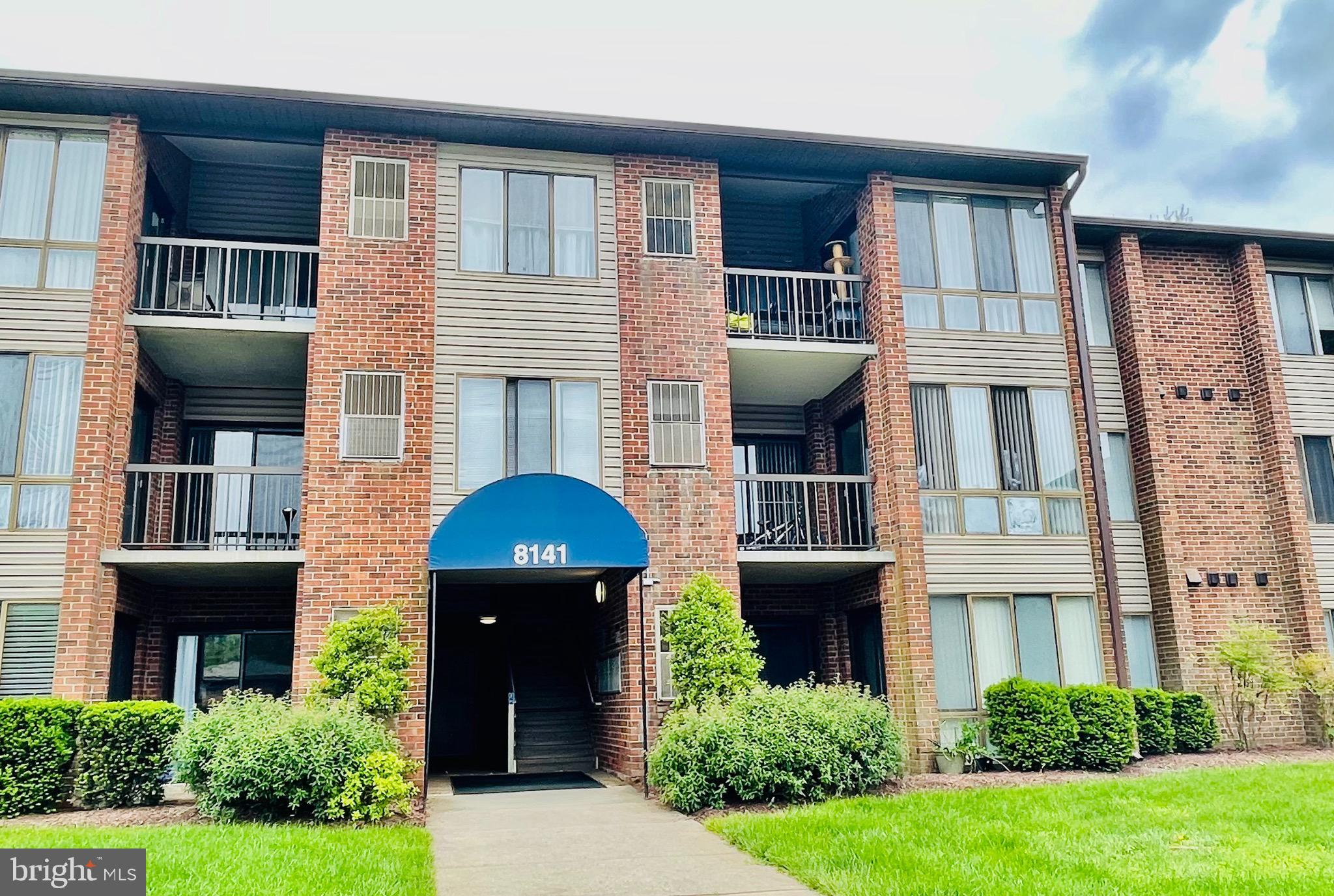 Spacious 3-bedroom, 2-bathroom condo near Red line metro shady grove station! This well maintained unit with updated kitchen, floor and bath room! Condo fee included water paid by landlord!
This condo is move-in ready! you'll have shopping, dining, and parks just moments away. Do not miss out!