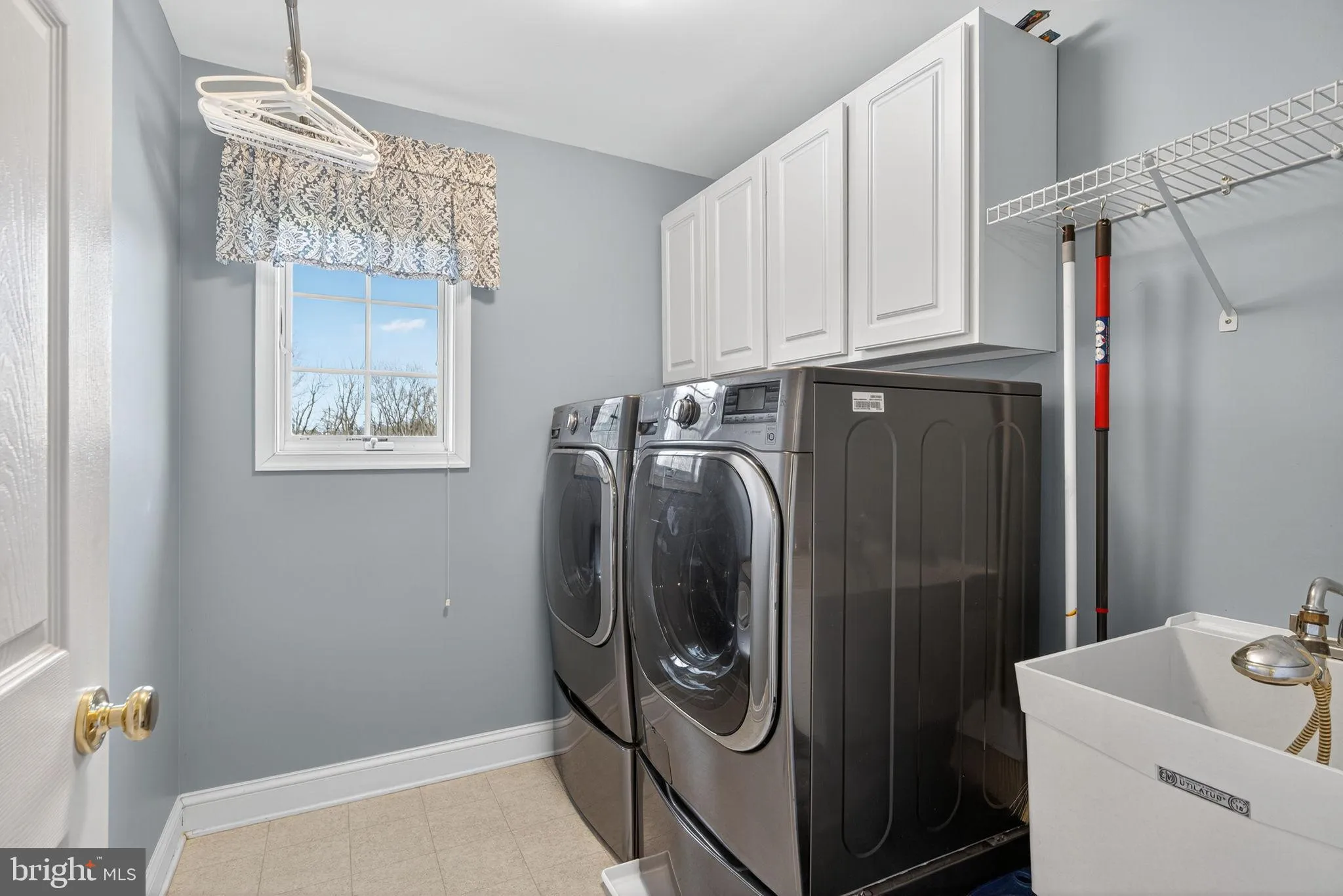 Macungie, Pennsylvania 18062, United States, 4 Bedrooms Bedrooms, ,4 BathroomsBathrooms,Residential,Pending,245279