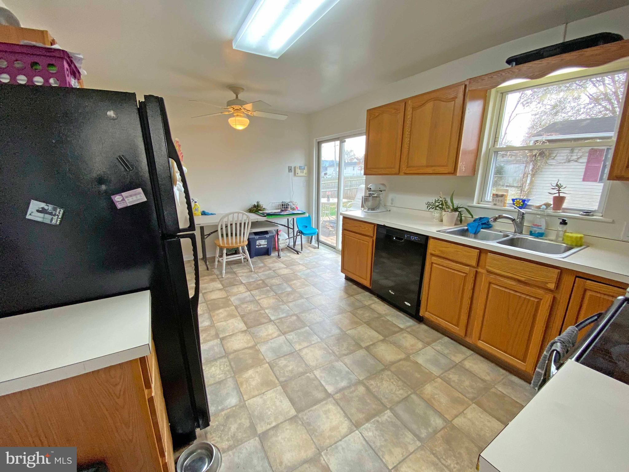 DUTCH LANE - Residential