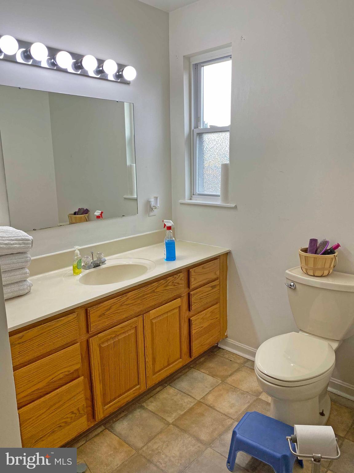 DUTCH LANE - Residential