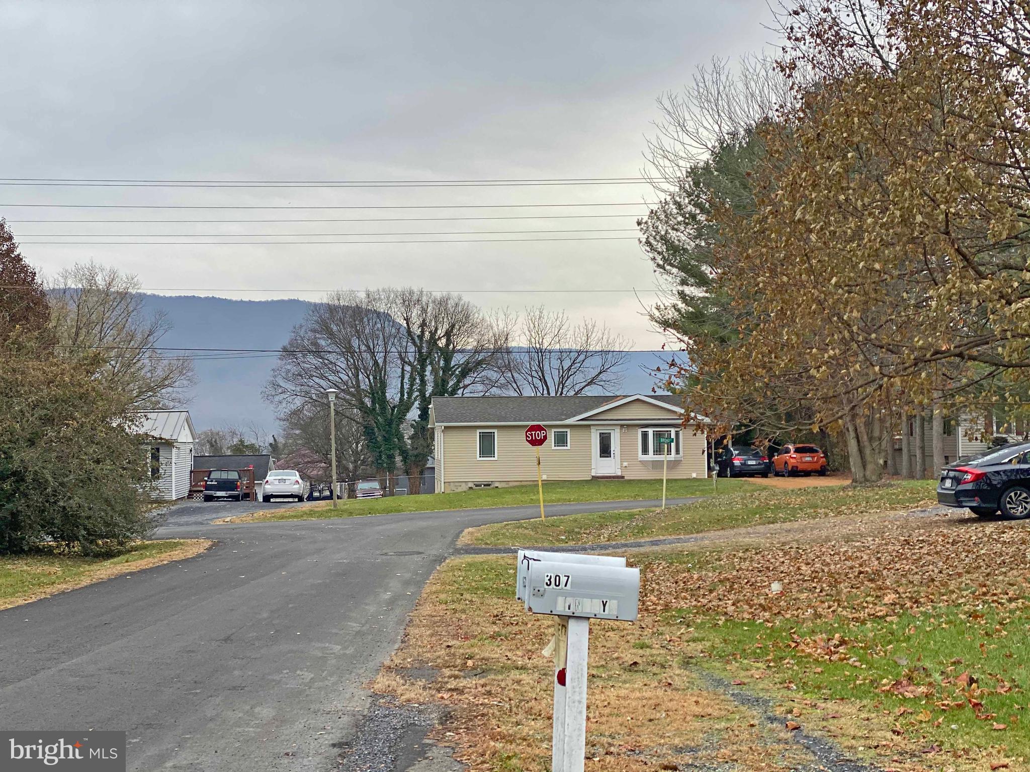 DUTCH LANE - Residential