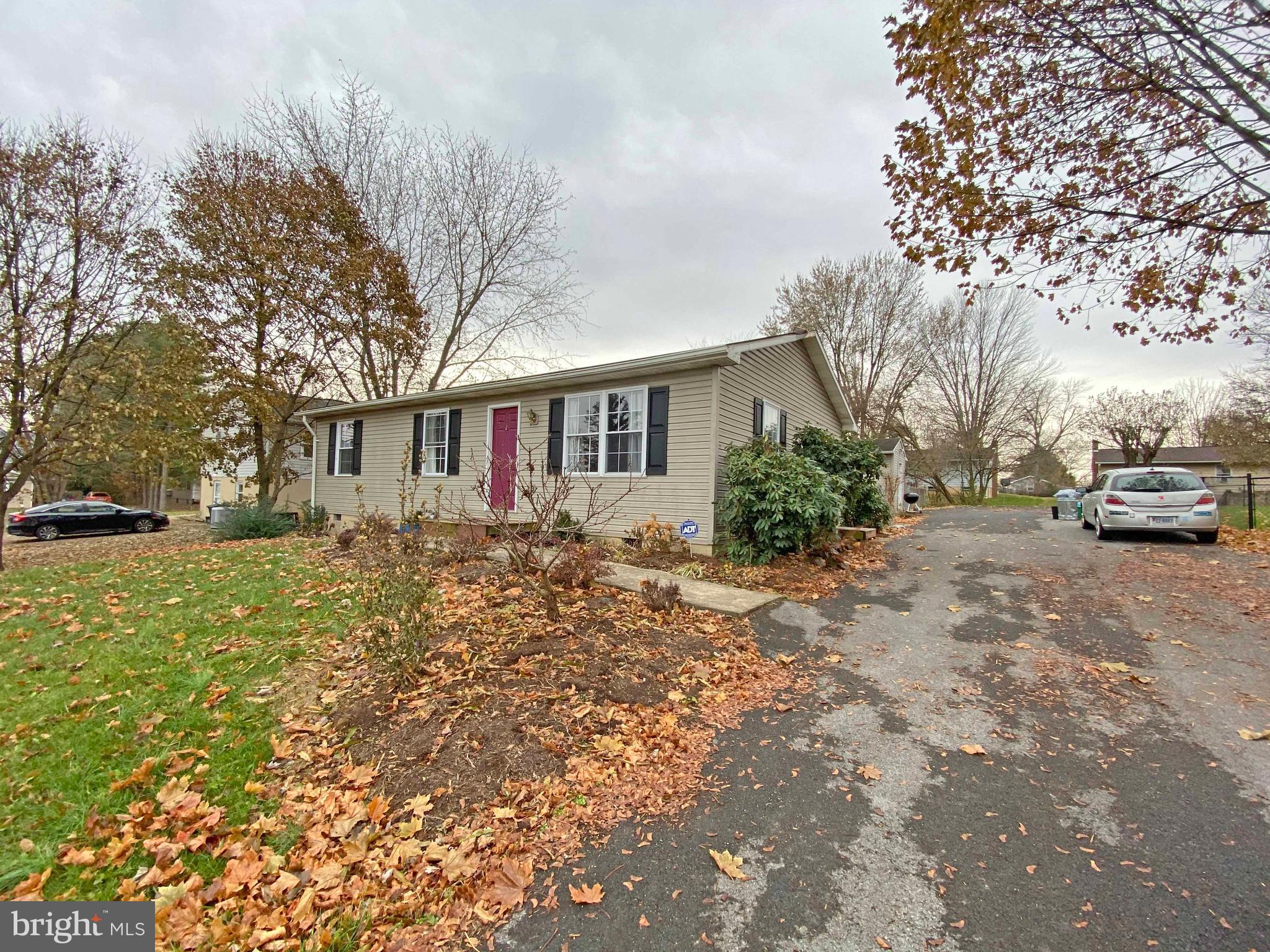 DUTCH LANE - Residential