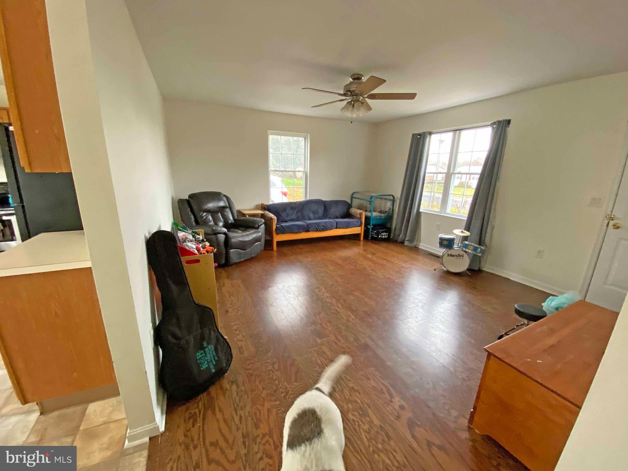 DUTCH LANE - Residential