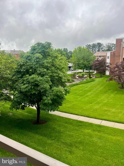 3500 Forest Edge Drive Unit 15-2E, Silver Spring, MD MLS: MDMC2182358