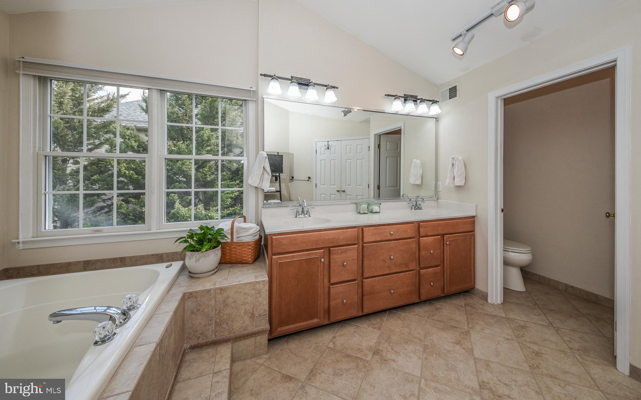 BUCKINGHAM FOREST - Residential