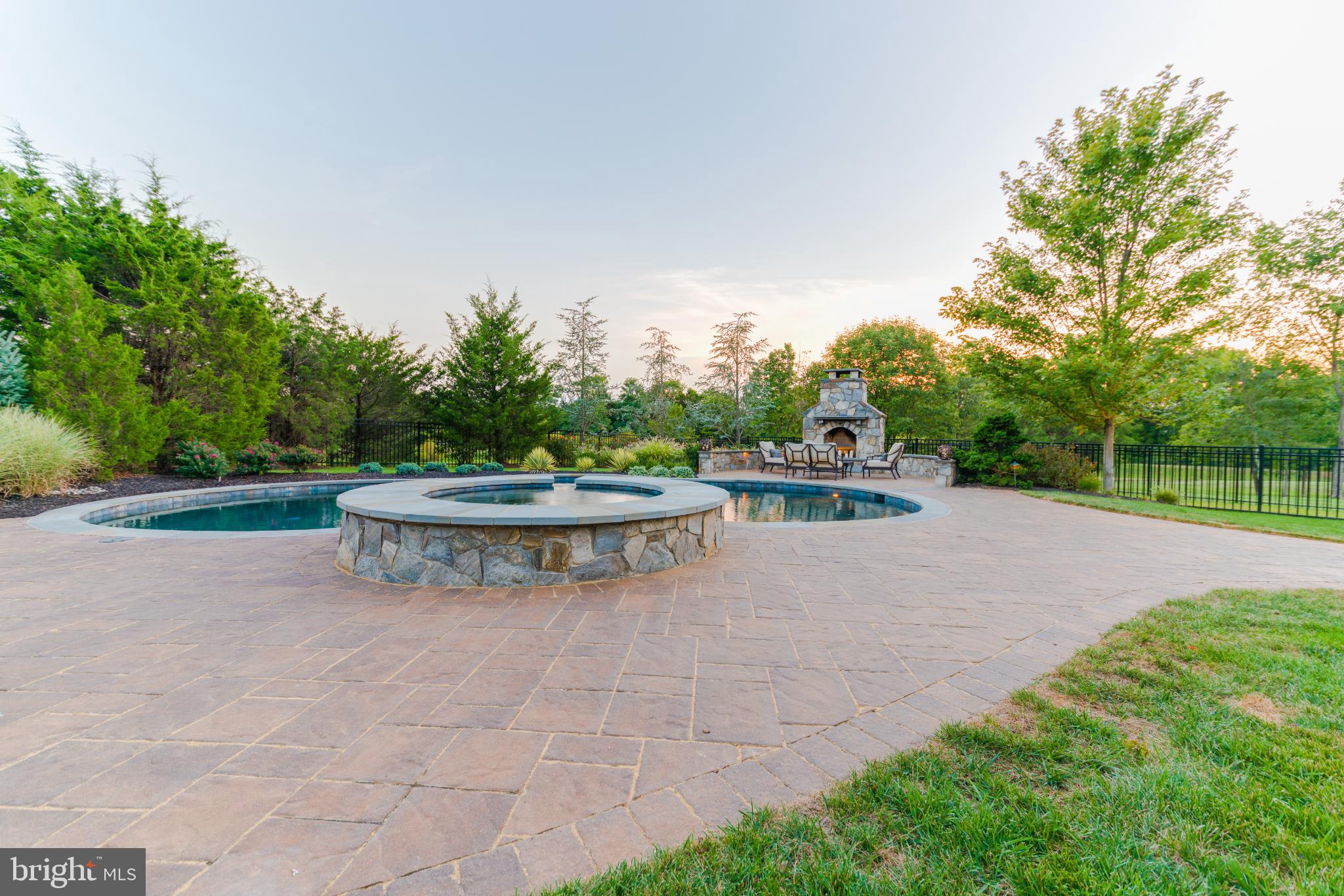 TALL CEDAR ESTATES - Residential