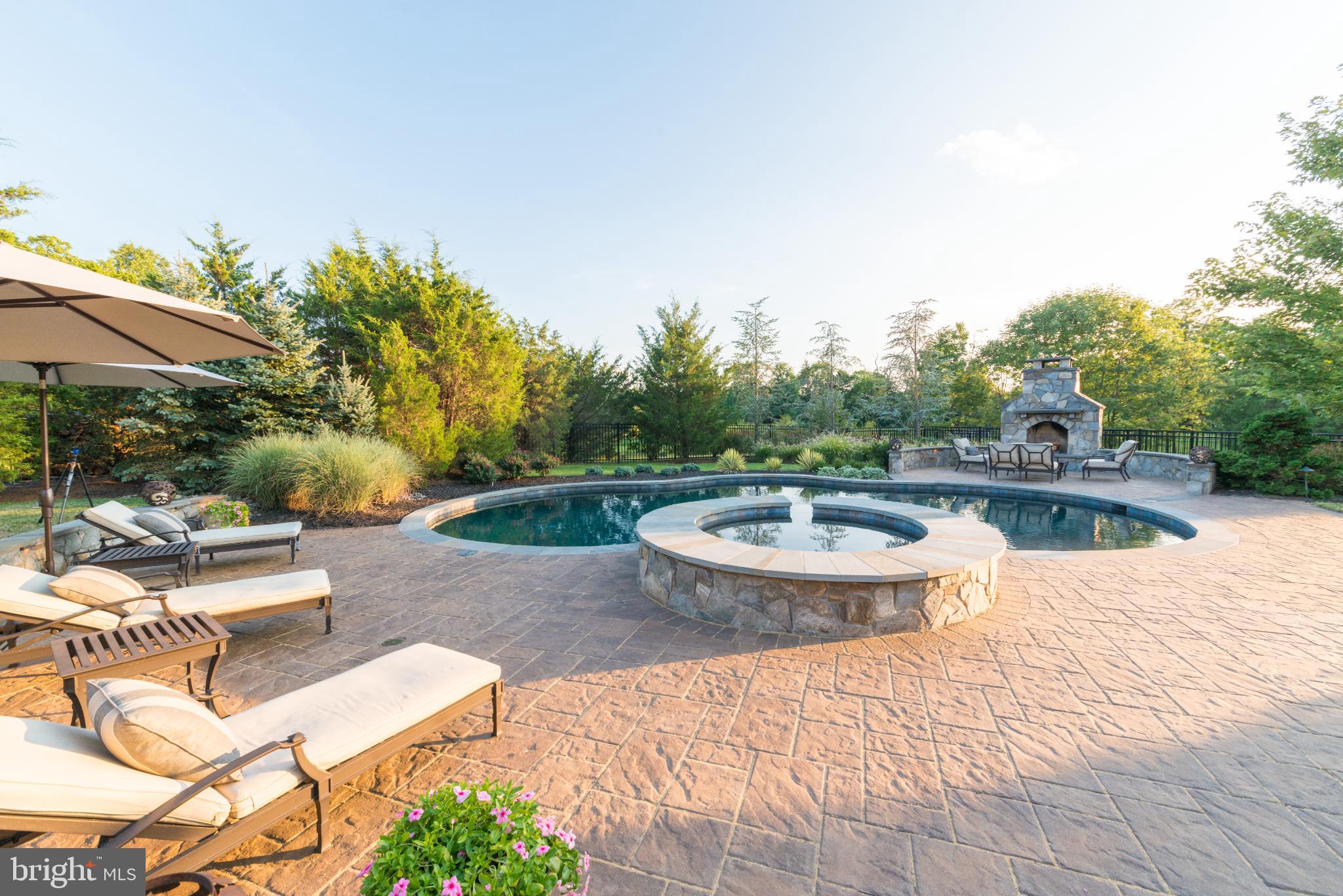 TALL CEDAR ESTATES - Residential