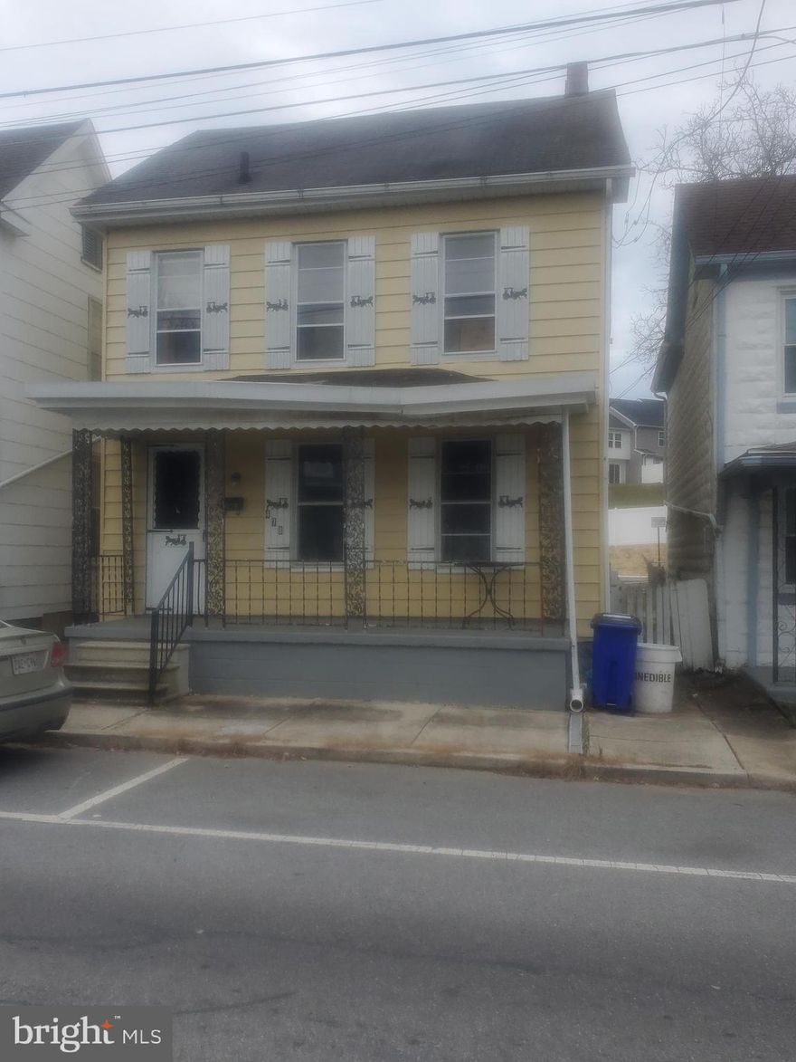 Rehab  project .  3br colonial in West Hagerstown.  Attic and full basement. Abuts new Burhans Village.
Showings during daylight hours only
