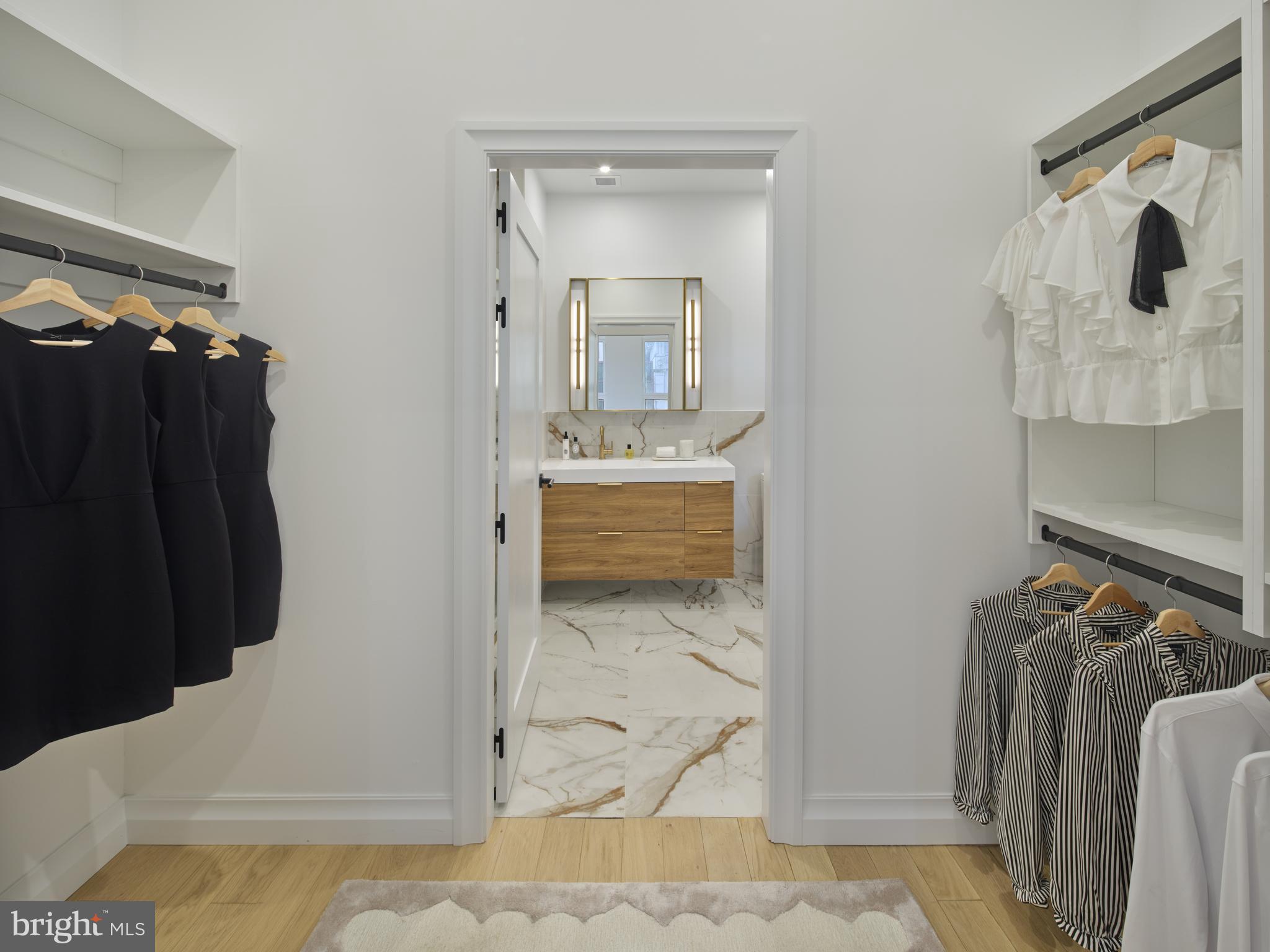 CENTER CITY - Residential Lease