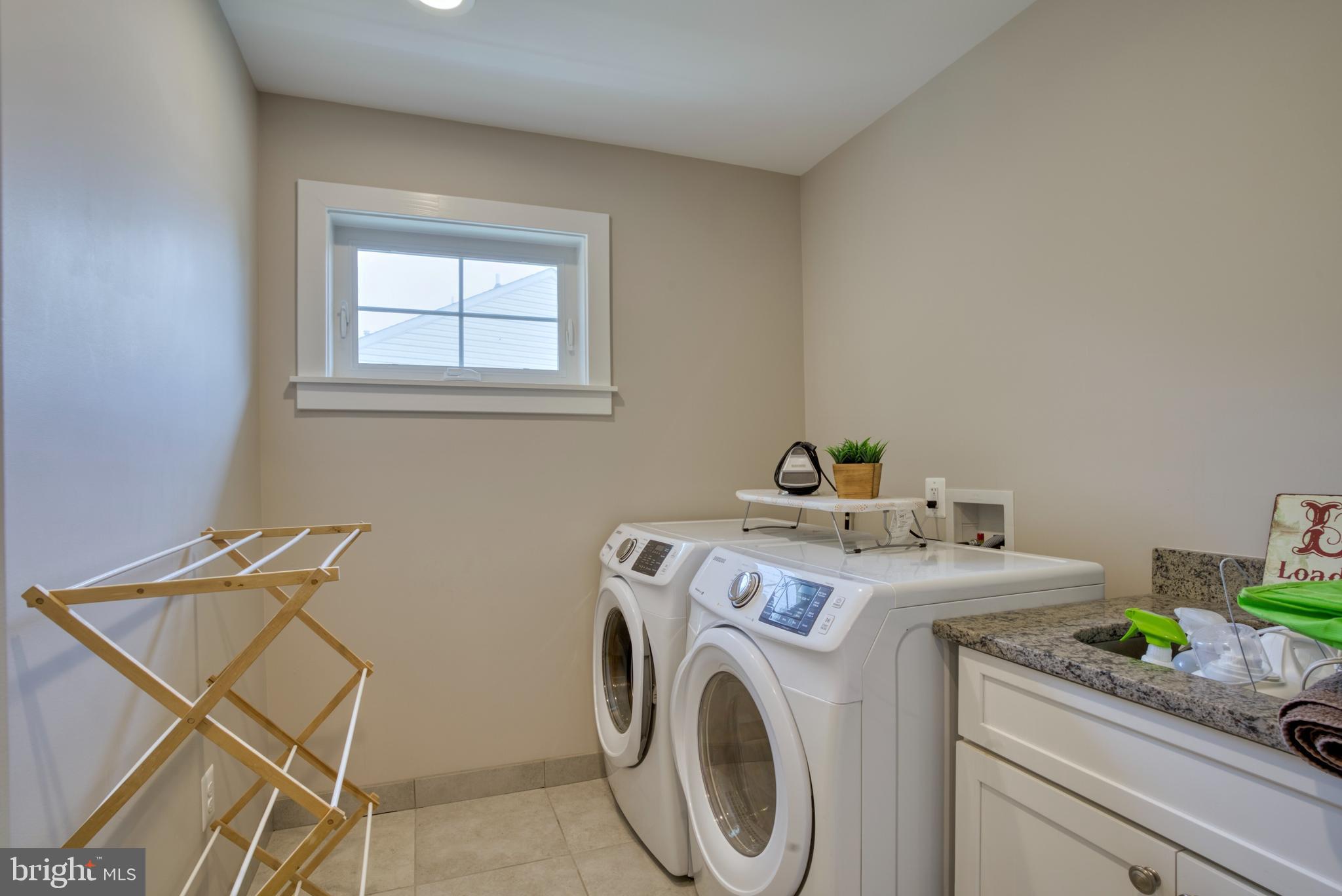 PIMMIT HILLS - Residential