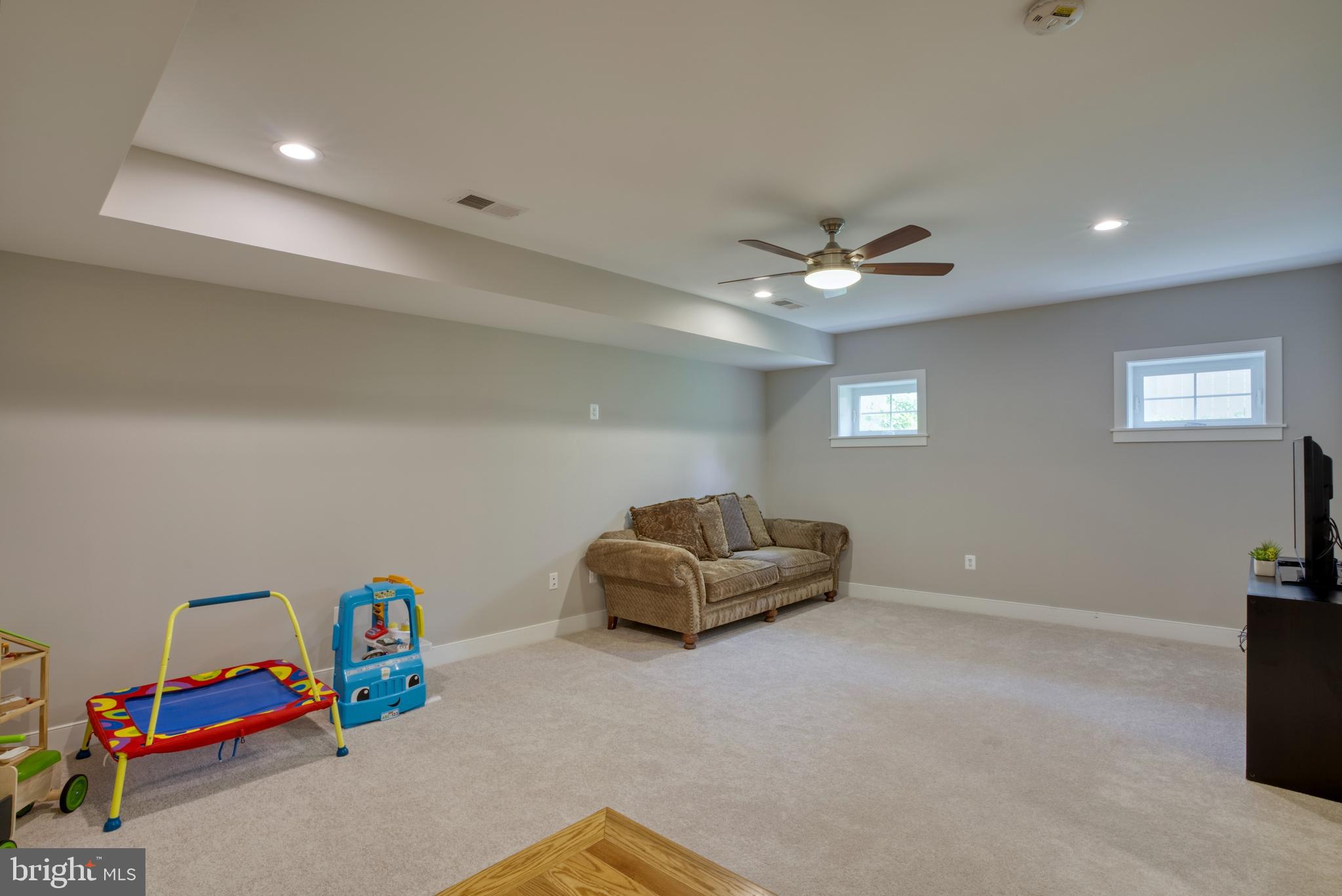 PIMMIT HILLS - Residential