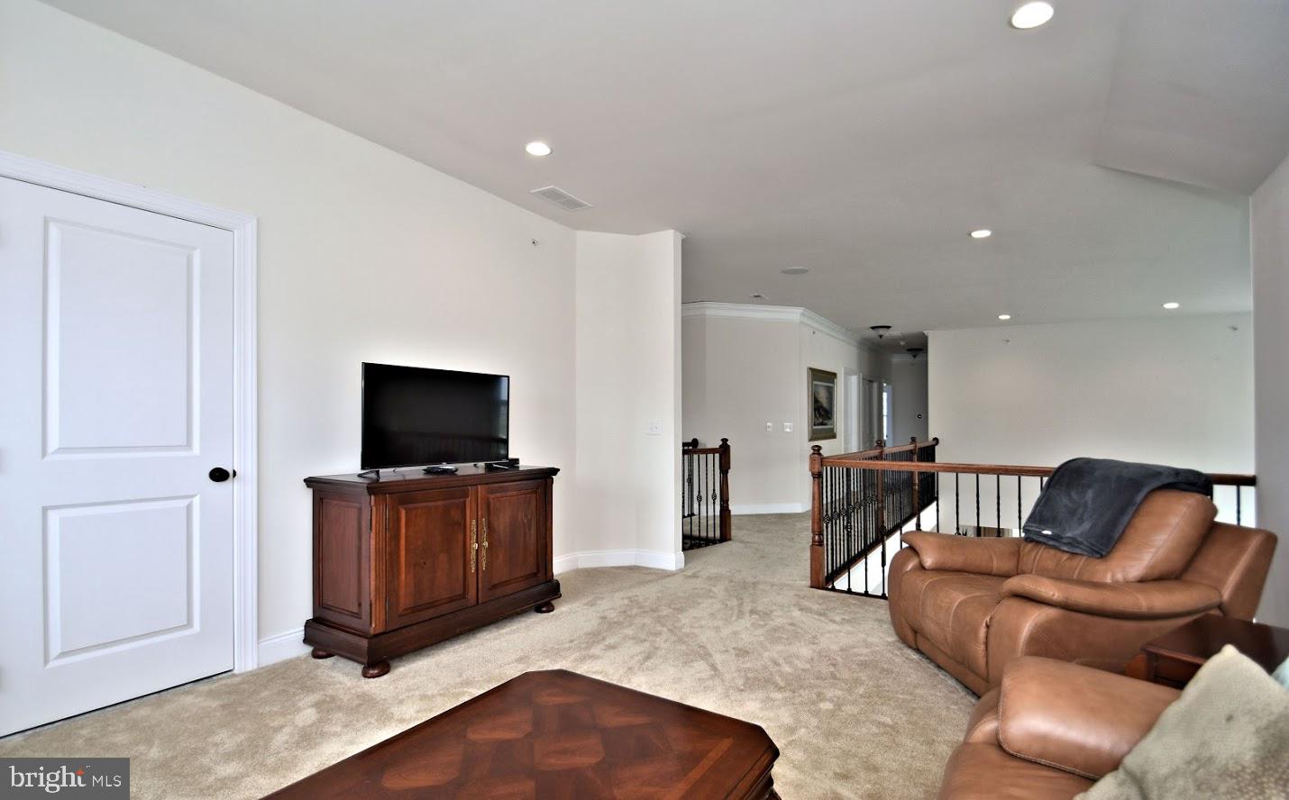 NEW BRITAIN WOODS - Residential