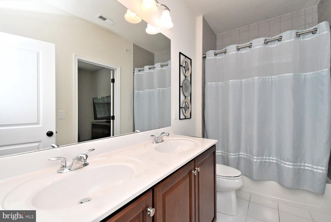 NEW BRITAIN WOODS - Residential
