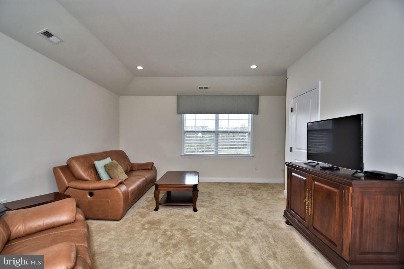 NEW BRITAIN WOODS - Residential