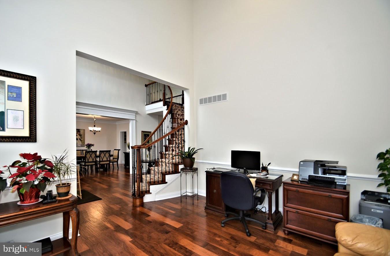 NEW BRITAIN WOODS - Residential