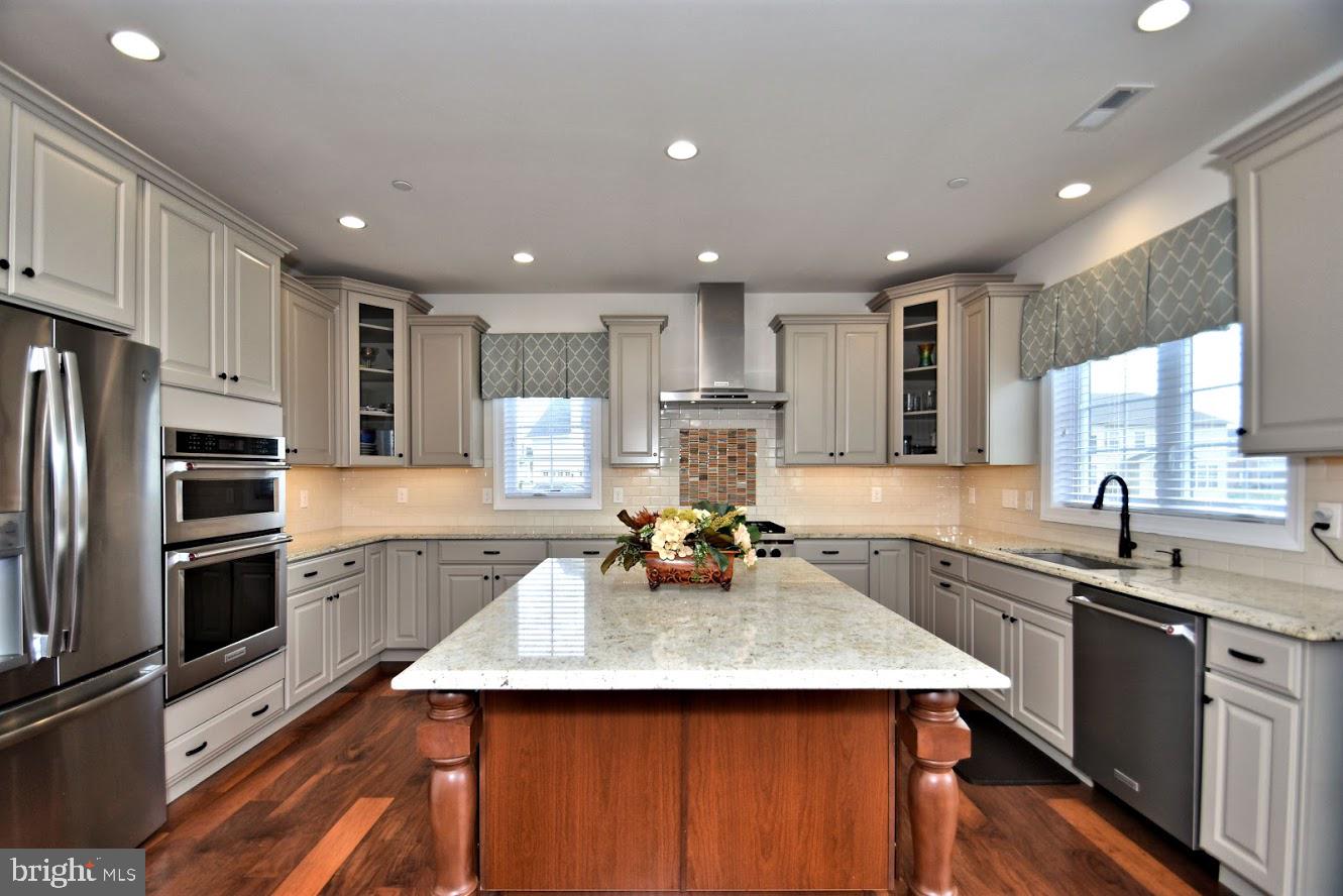 NEW BRITAIN WOODS - Residential