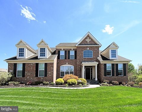 Homes For Sale - 300 Rowland Lane<br/> LINE LEXINGTON, PA 18932