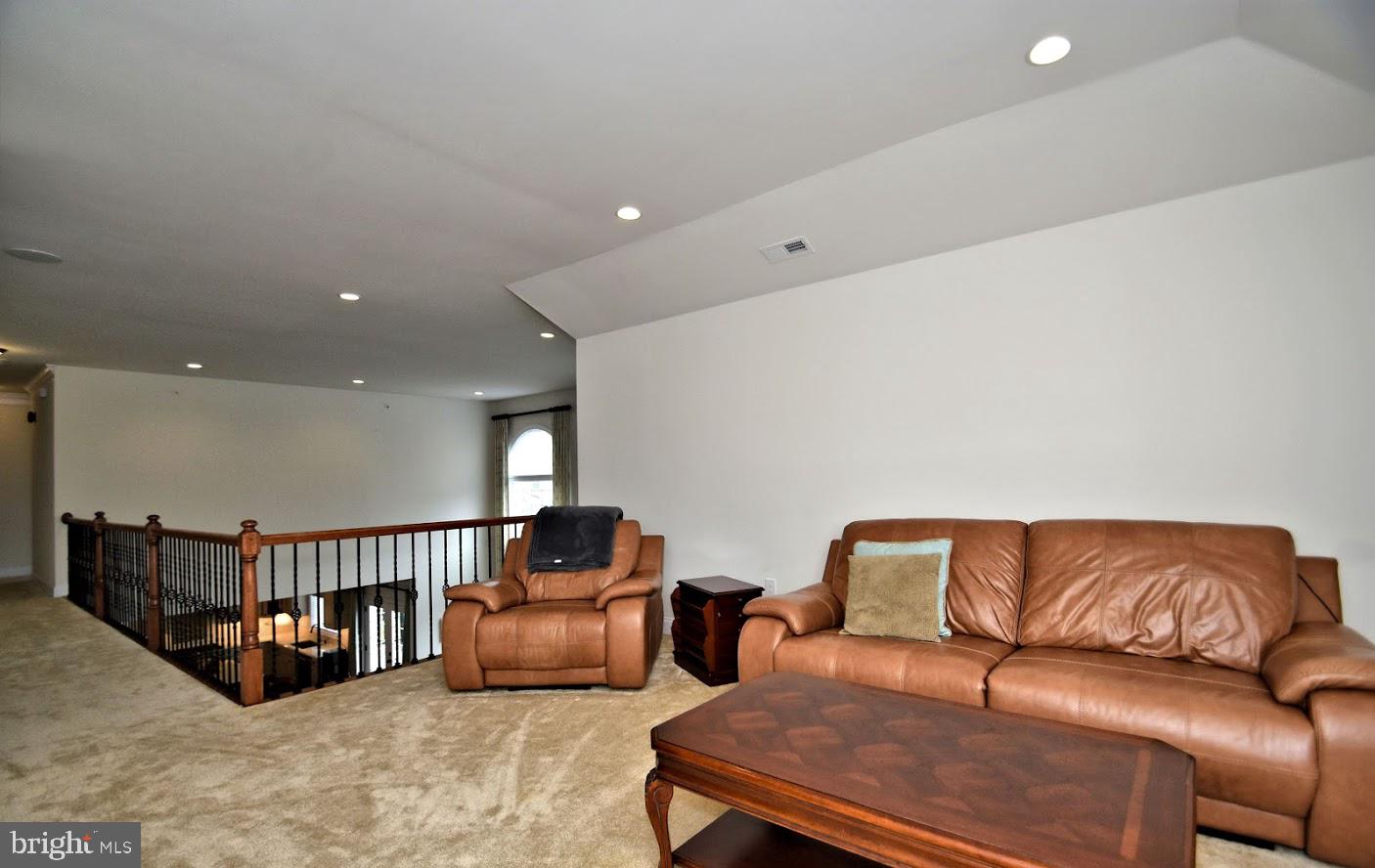 NEW BRITAIN WOODS - Residential