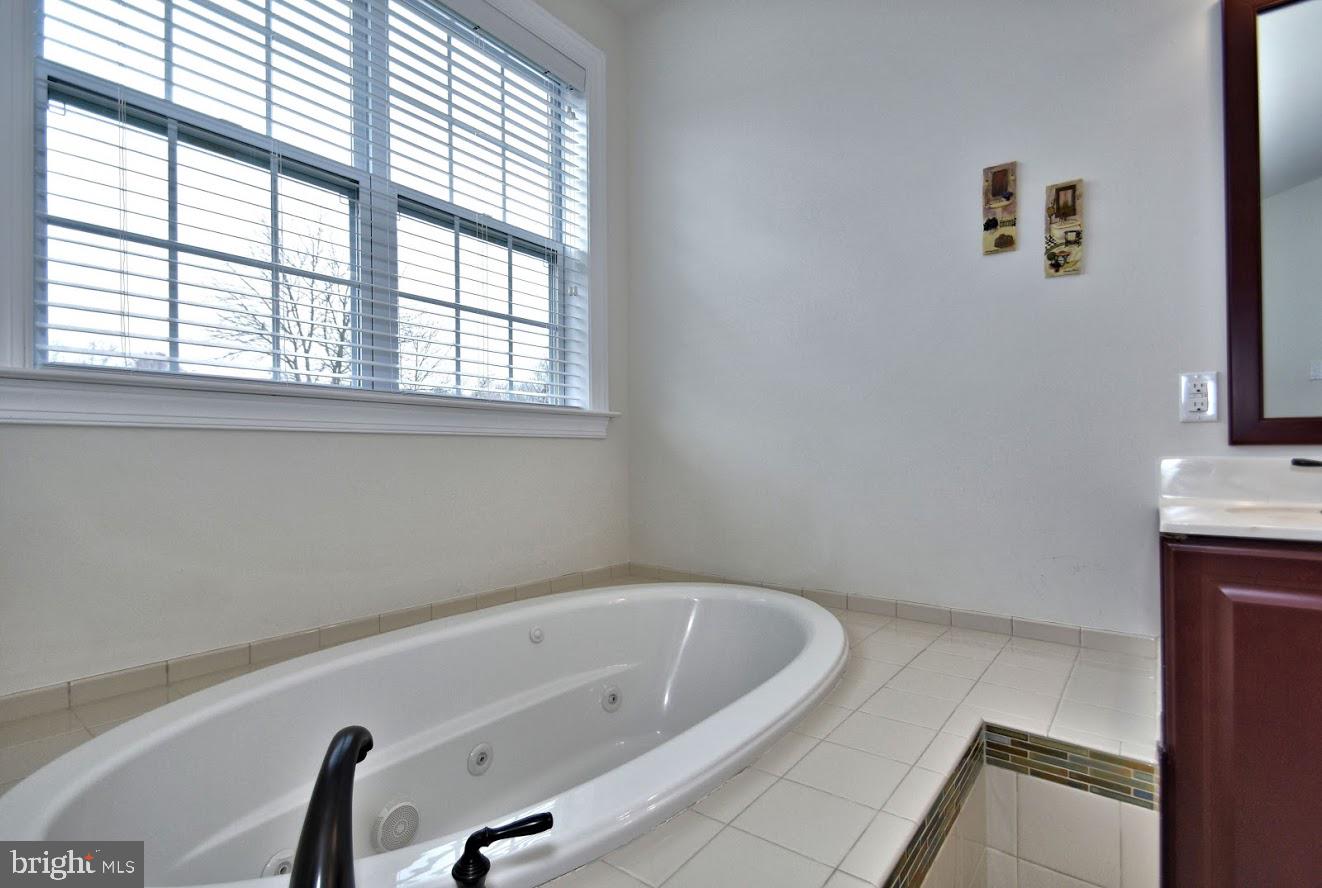 NEW BRITAIN WOODS - Residential