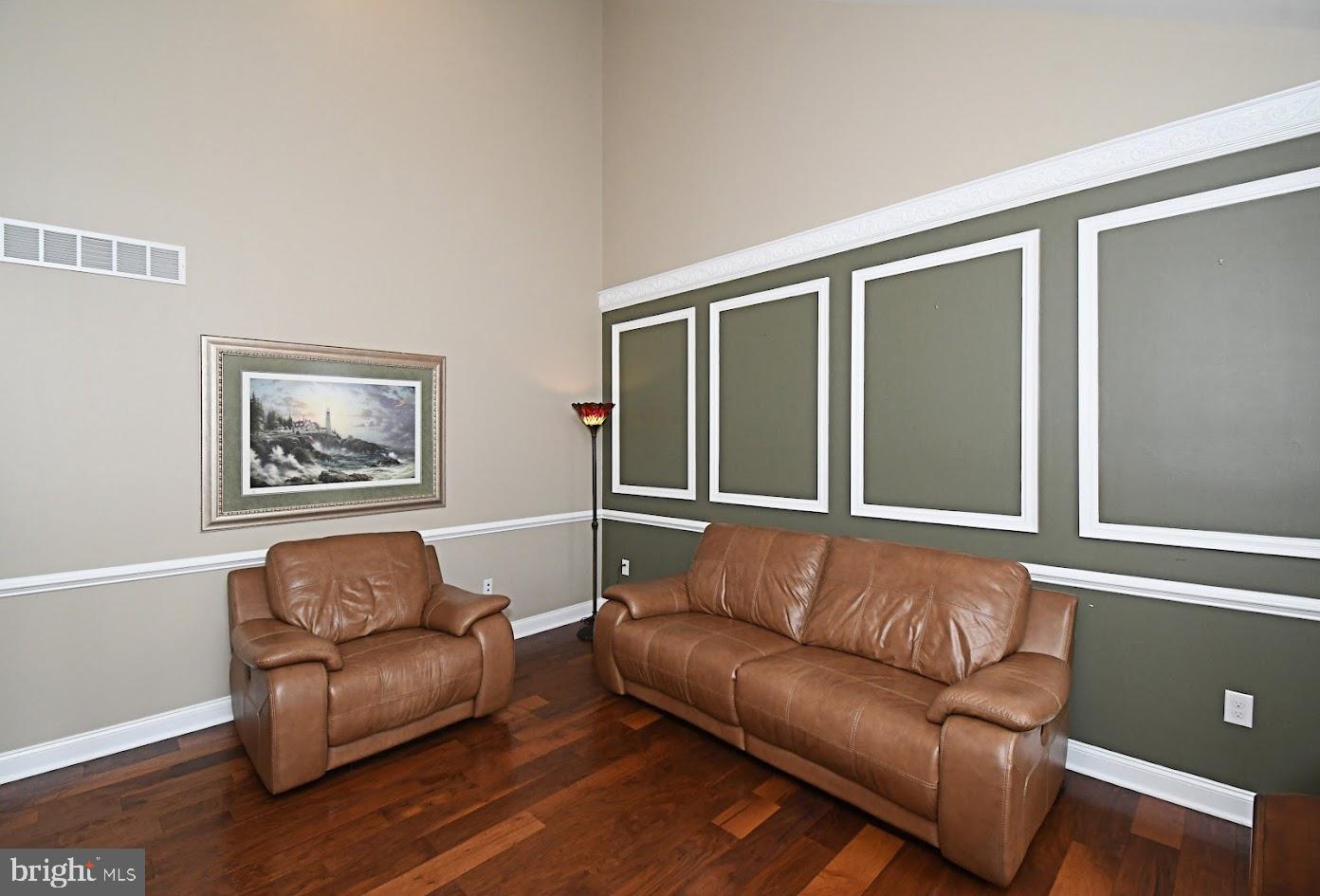 NEW BRITAIN WOODS - Residential