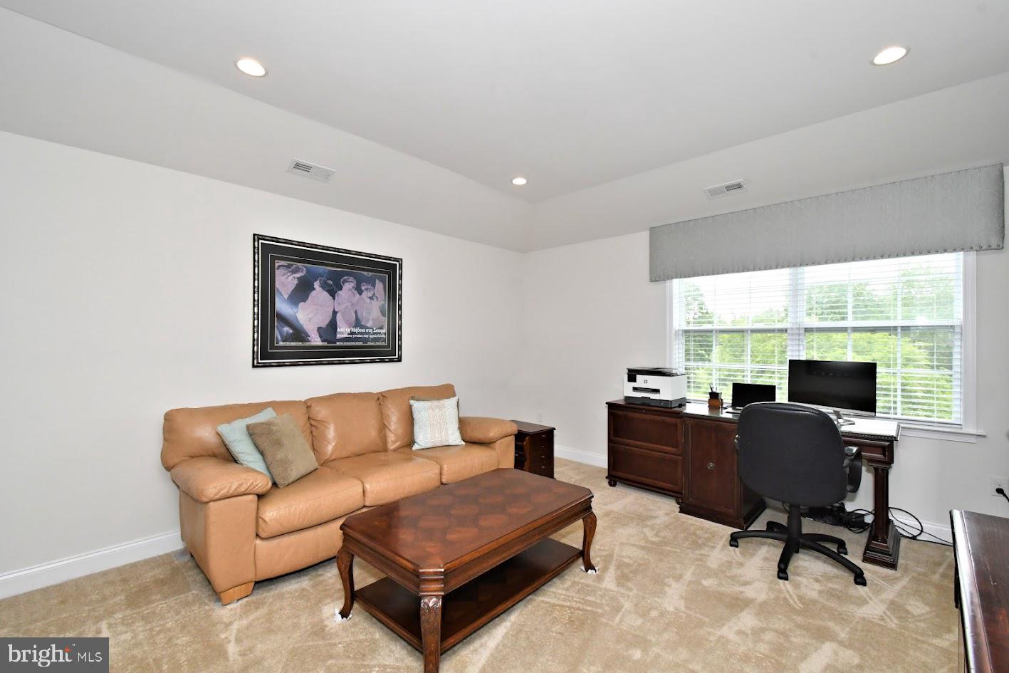NEW BRITAIN WOODS - Residential